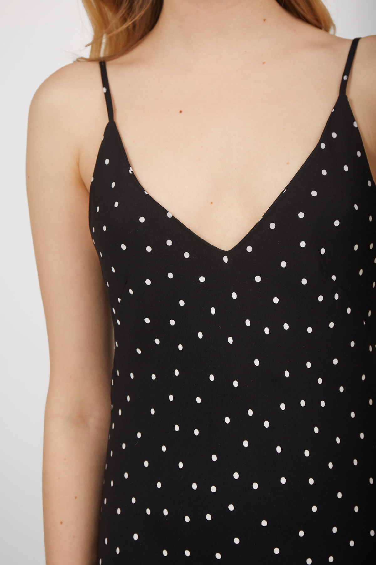 Black sundress with a white polka dot print , photo 4