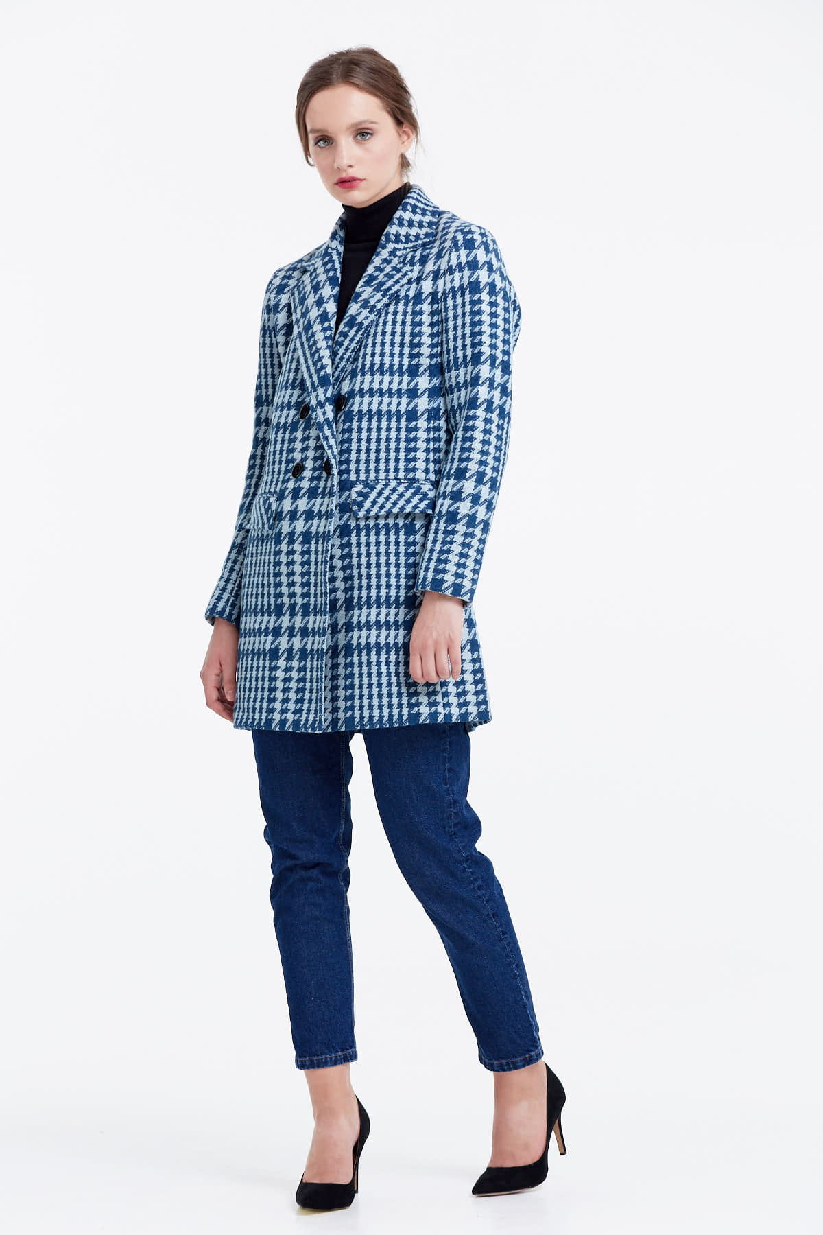 Long double-breasted jacket with a houndstooth print, photo 2