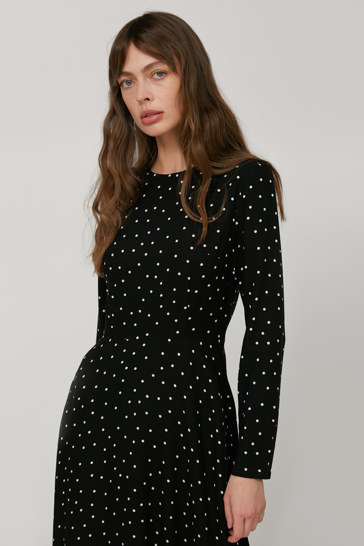 Midi black dress with a white polka dot print , photo 3