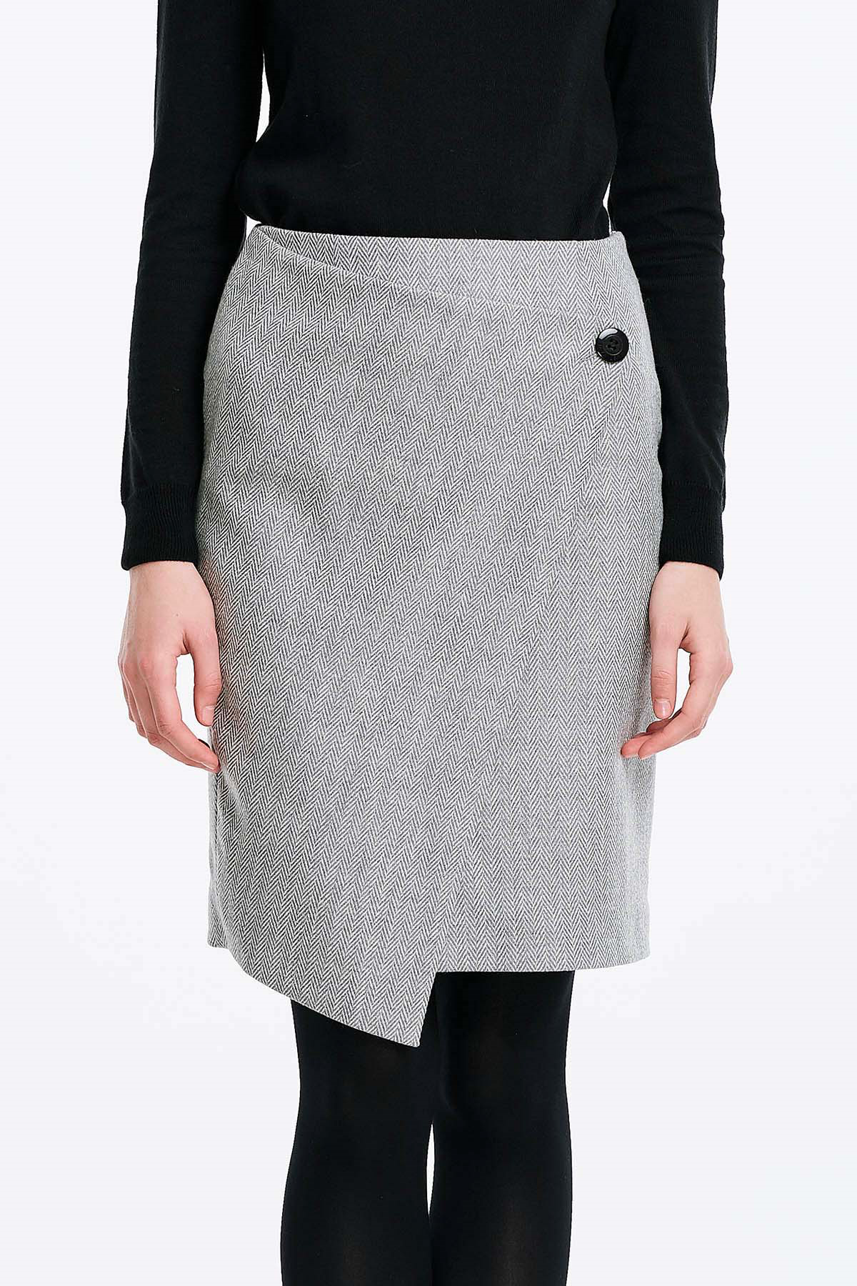 Wrap skirt with a herringbone print, photo 1