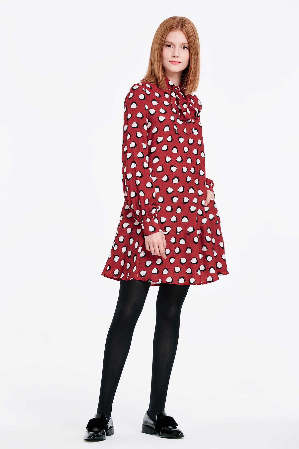 Red dress with a flounce and a bow, penguins print, photo 5