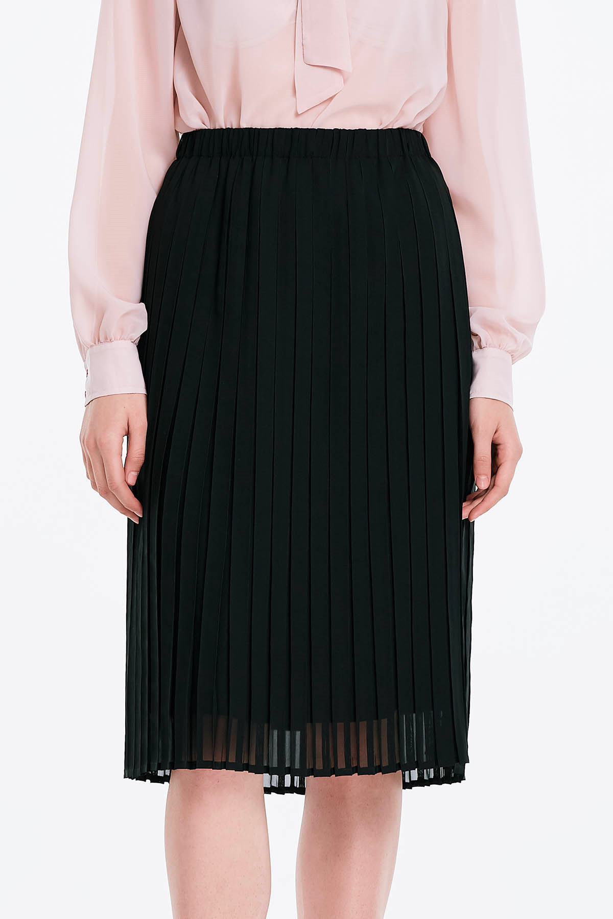Below the knee pleated black skirt , photo 1