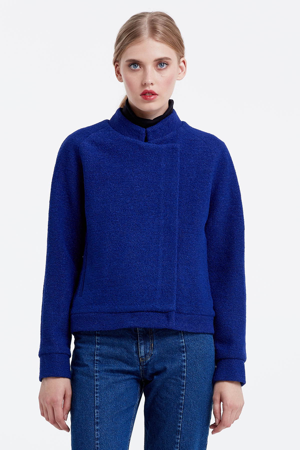 Blue jacket with an asymmetrical closing , photo 3