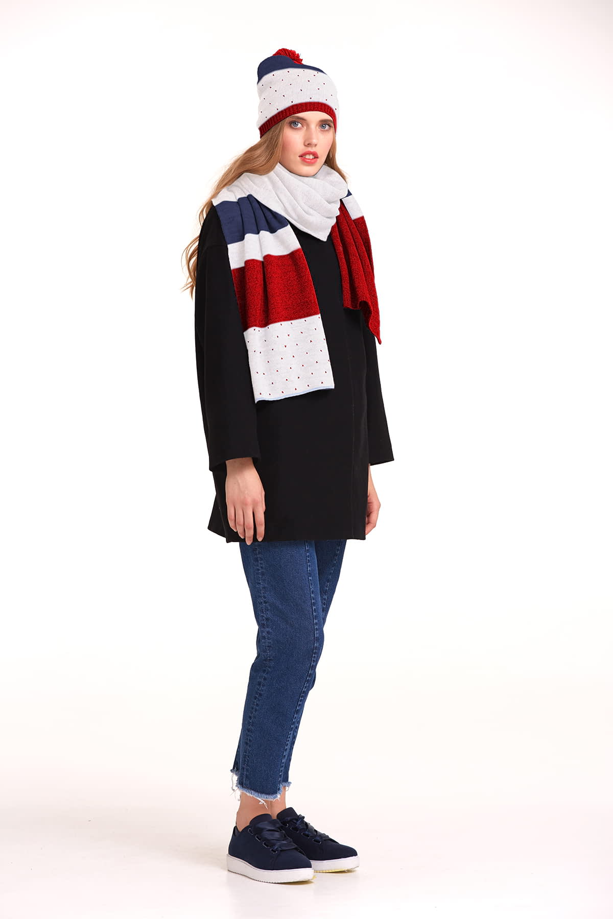 White scarf with red and blue stripes, photo 3