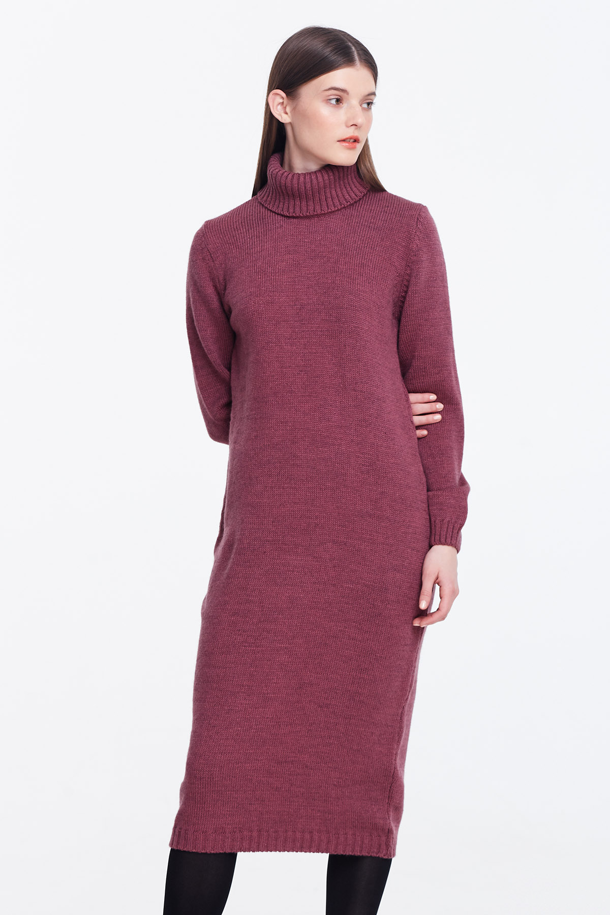 Wine knit dress with a stand up collar, photo 1