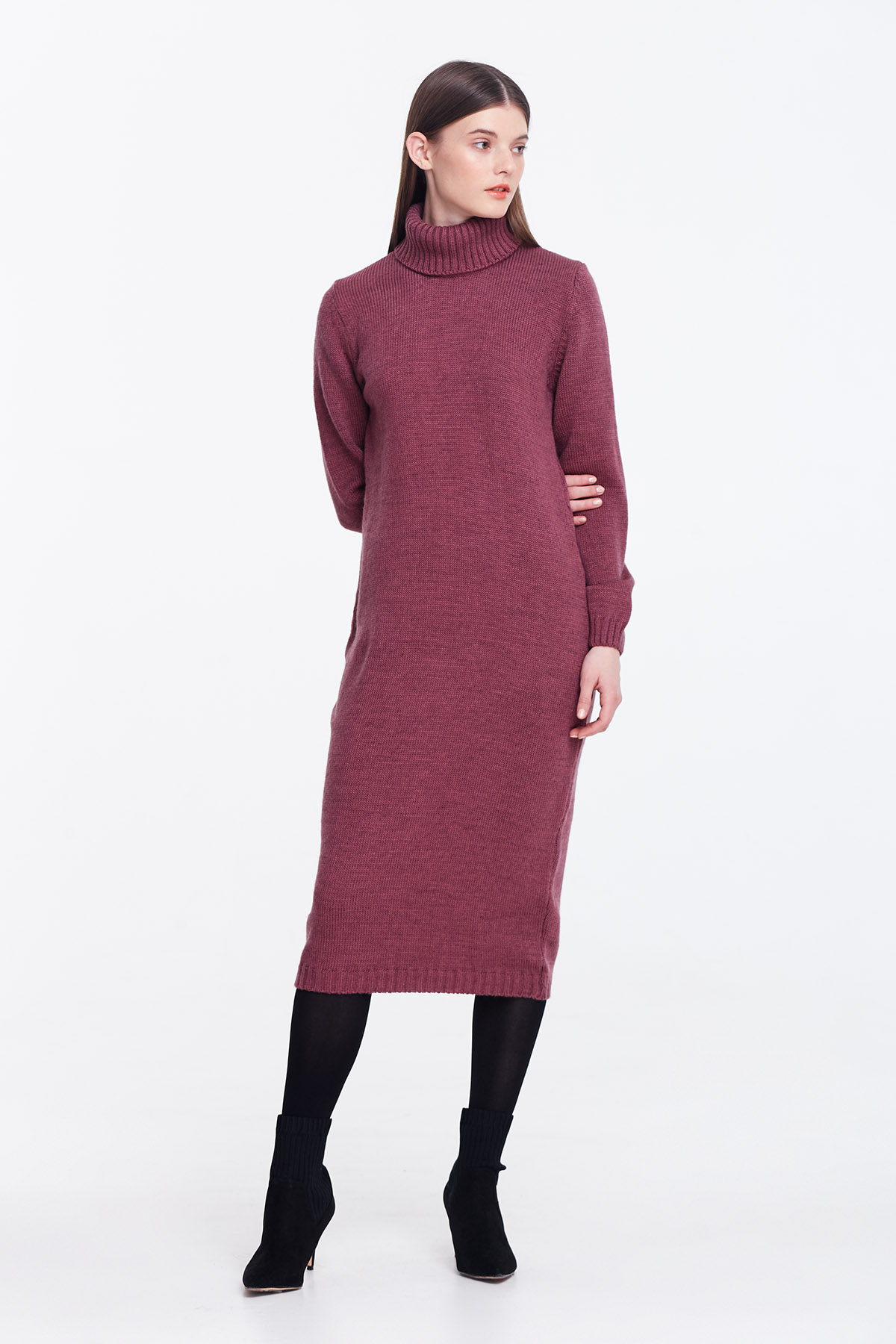Wine knit dress with a stand up collar, photo 5