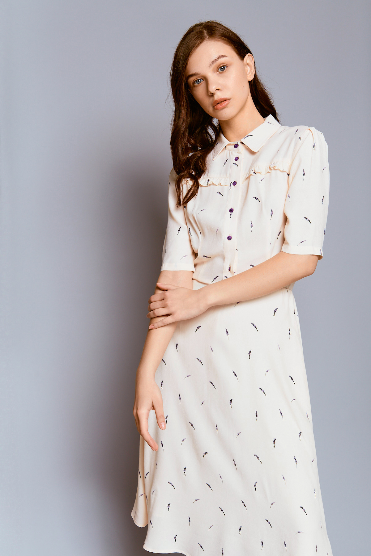 Peach-colored dress with a lavender print and a shirt top, photo 4