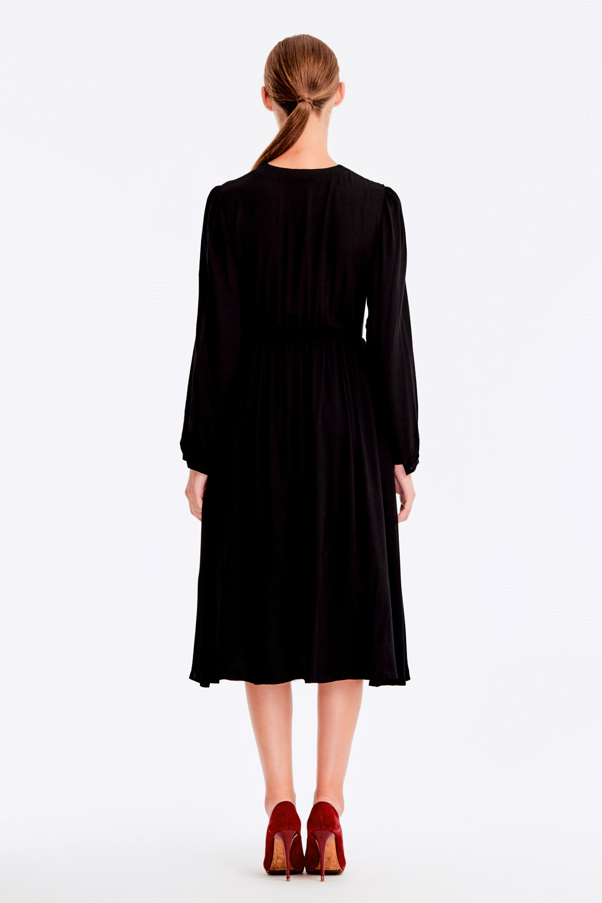 Чорна сукня з вирізом у вигляді краплі, фото 5