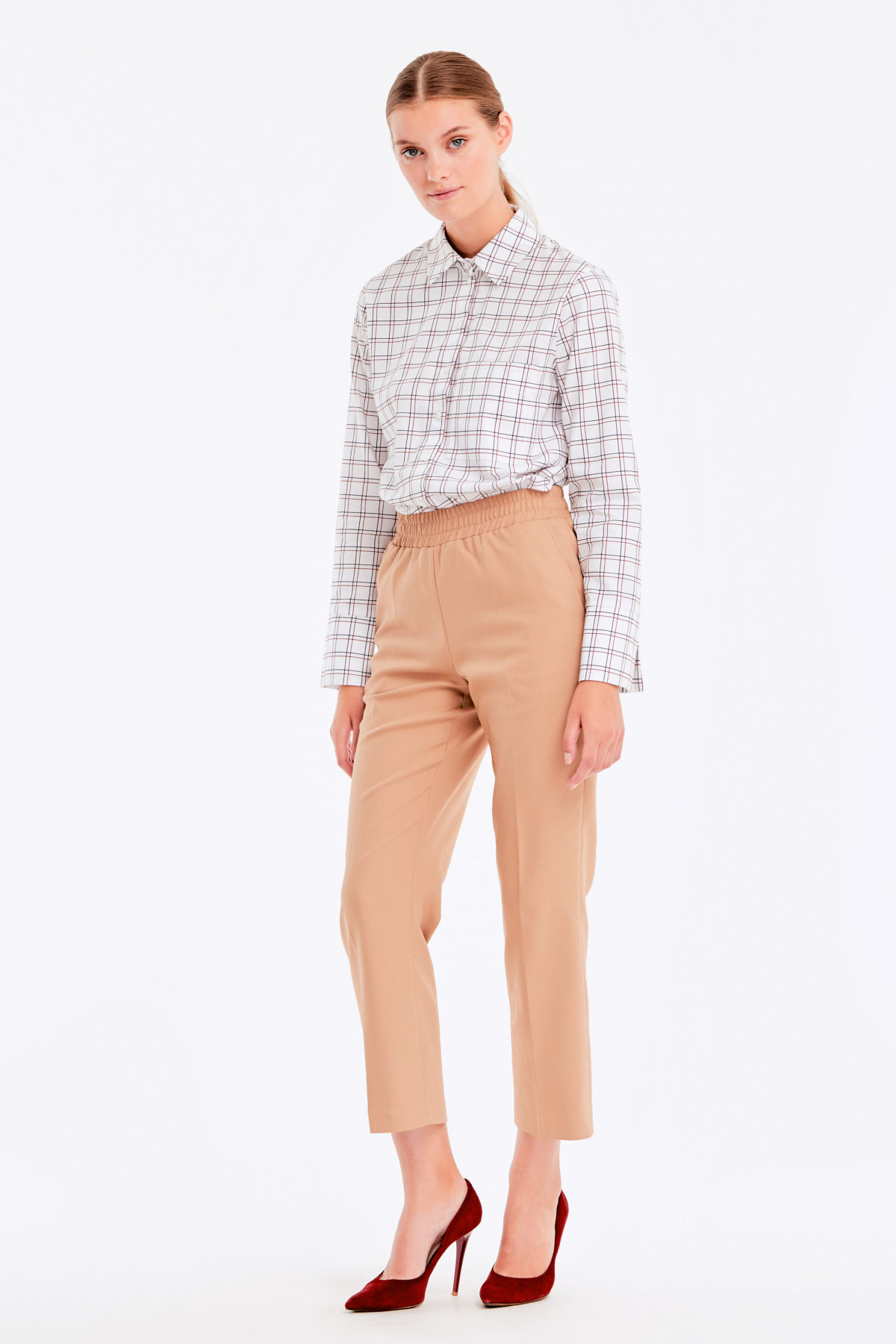 Beige trousers with an elastic waistband, photo 5