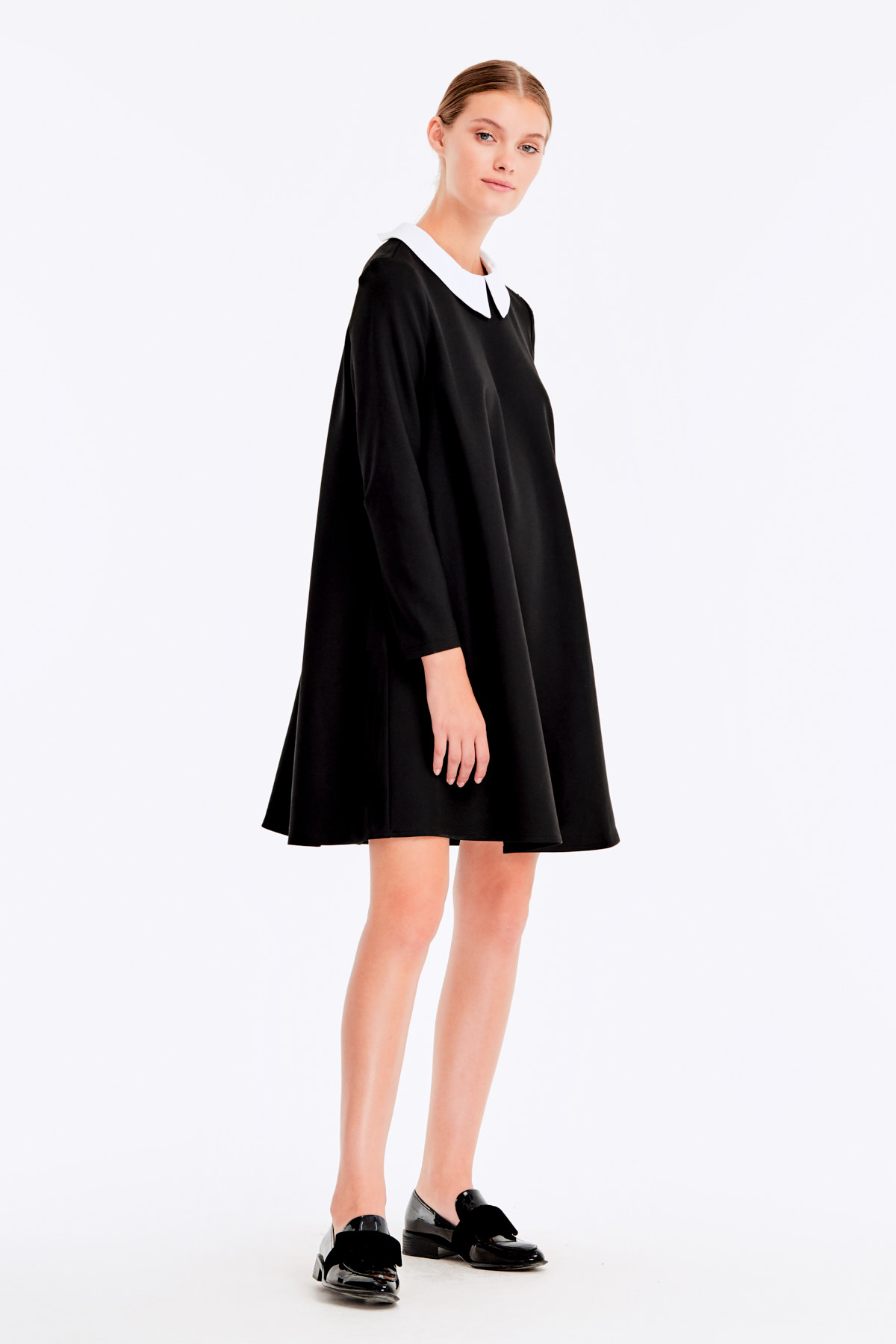 Loose-fitting black dress with a white collar , photo 4