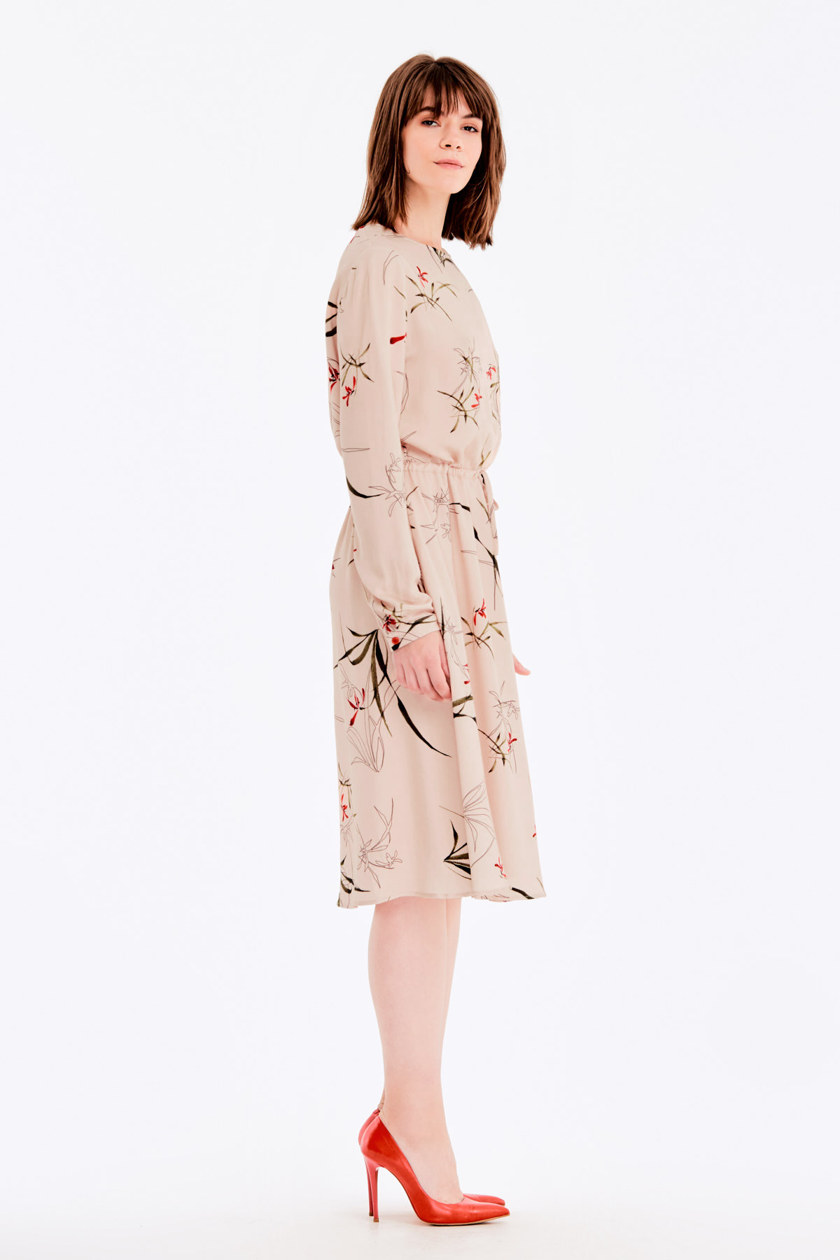 Beige dress with a floral print and ties, photo 7