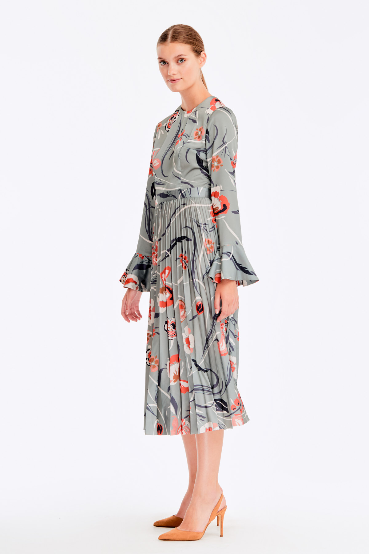 Grey dress with a floral print and a pleated skirt, photo 5