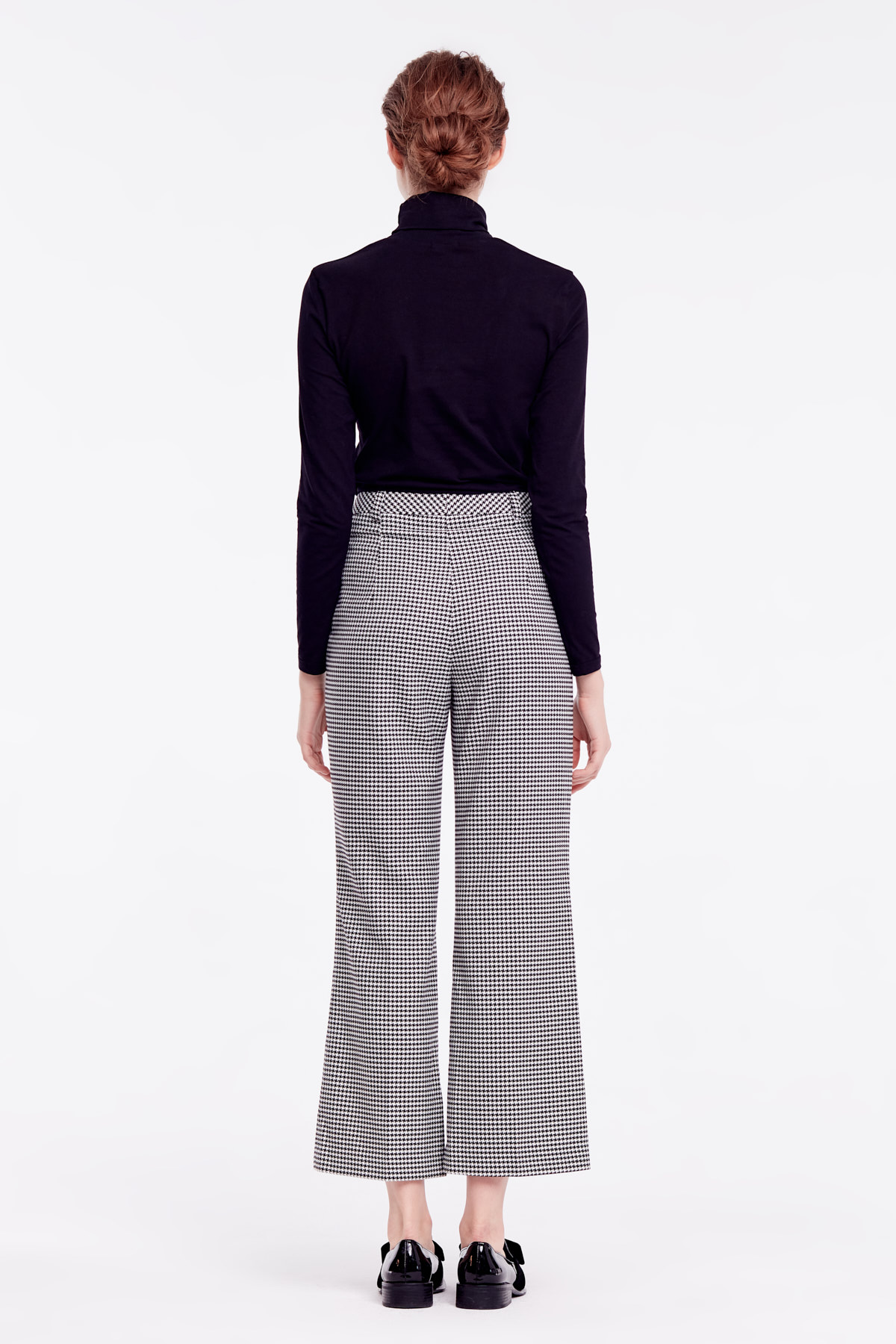 Cropped trousers with black-and-white houndstooth print, photo 5