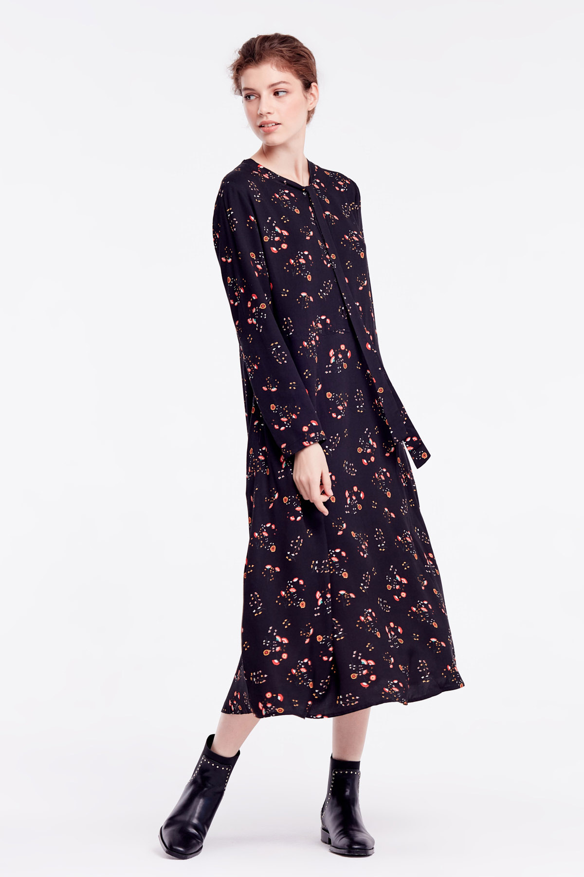 Midi black floral dress with a bow , photo 8