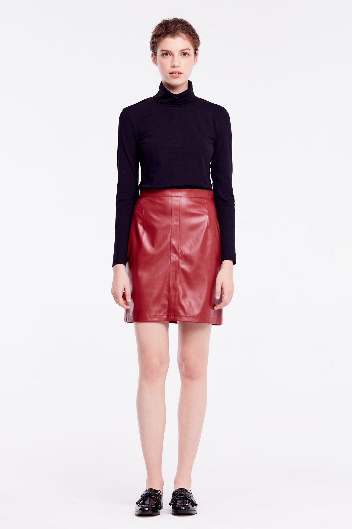 Short burgundy leather skirt, photo 2