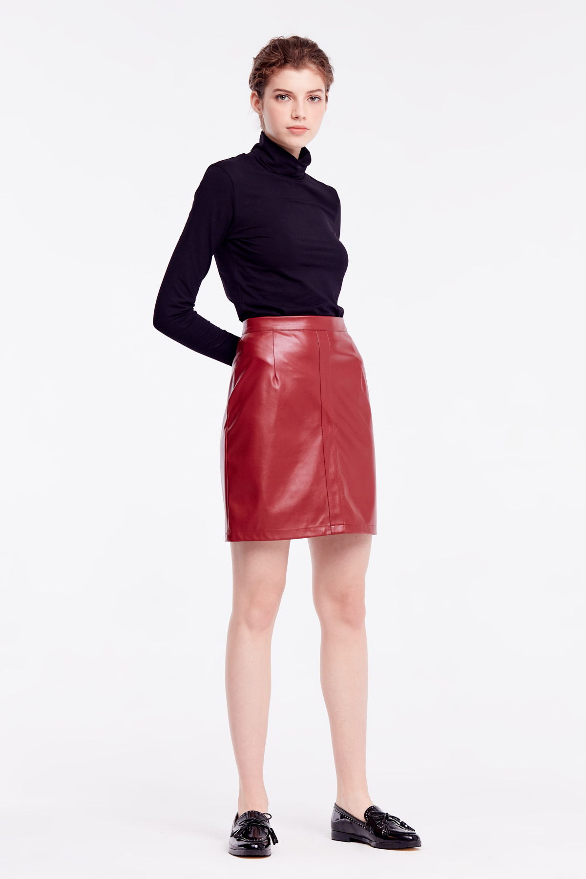 Short burgundy leather skirt, photo 6