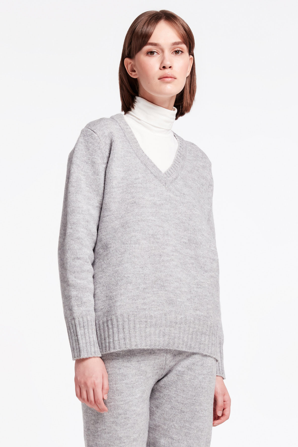 Сірий светр з V-подібним вирізом, фото 7