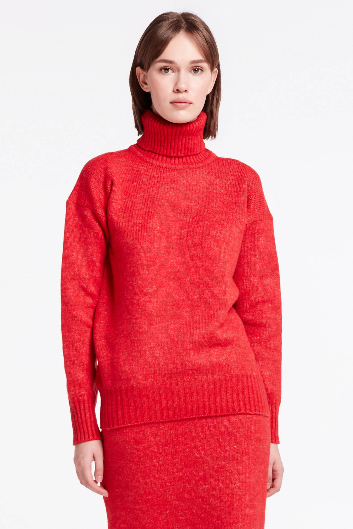 Red knit sweater, photo 1