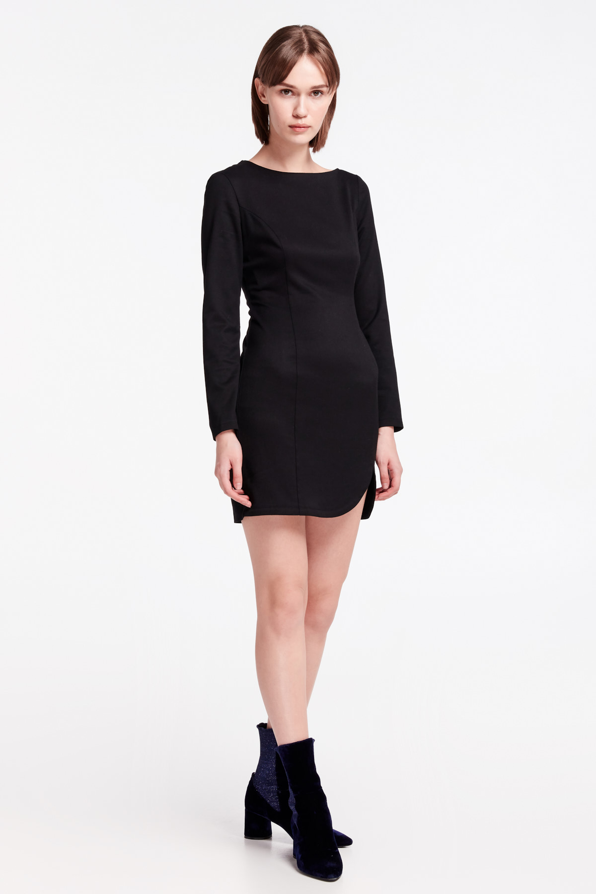 Black dress with above-knee asymmetric cut, photo 3