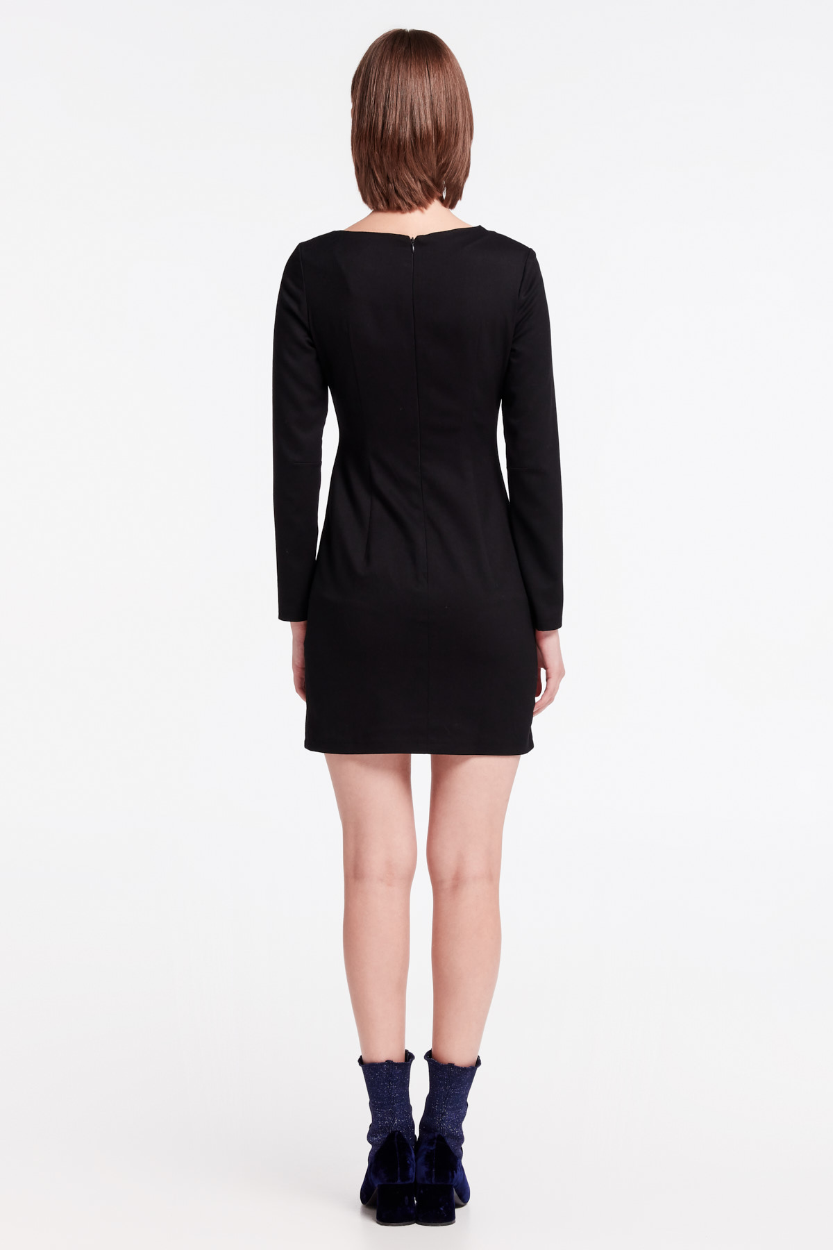 Black dress with above-knee asymmetric cut, photo 6