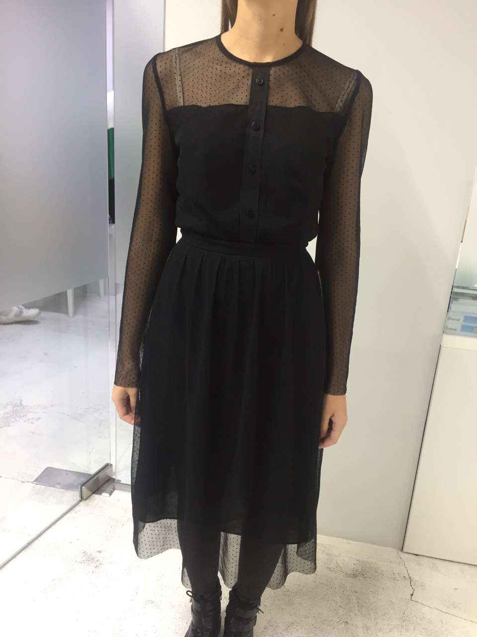Чорна мереживна сукня з ґудзиками, фото 1