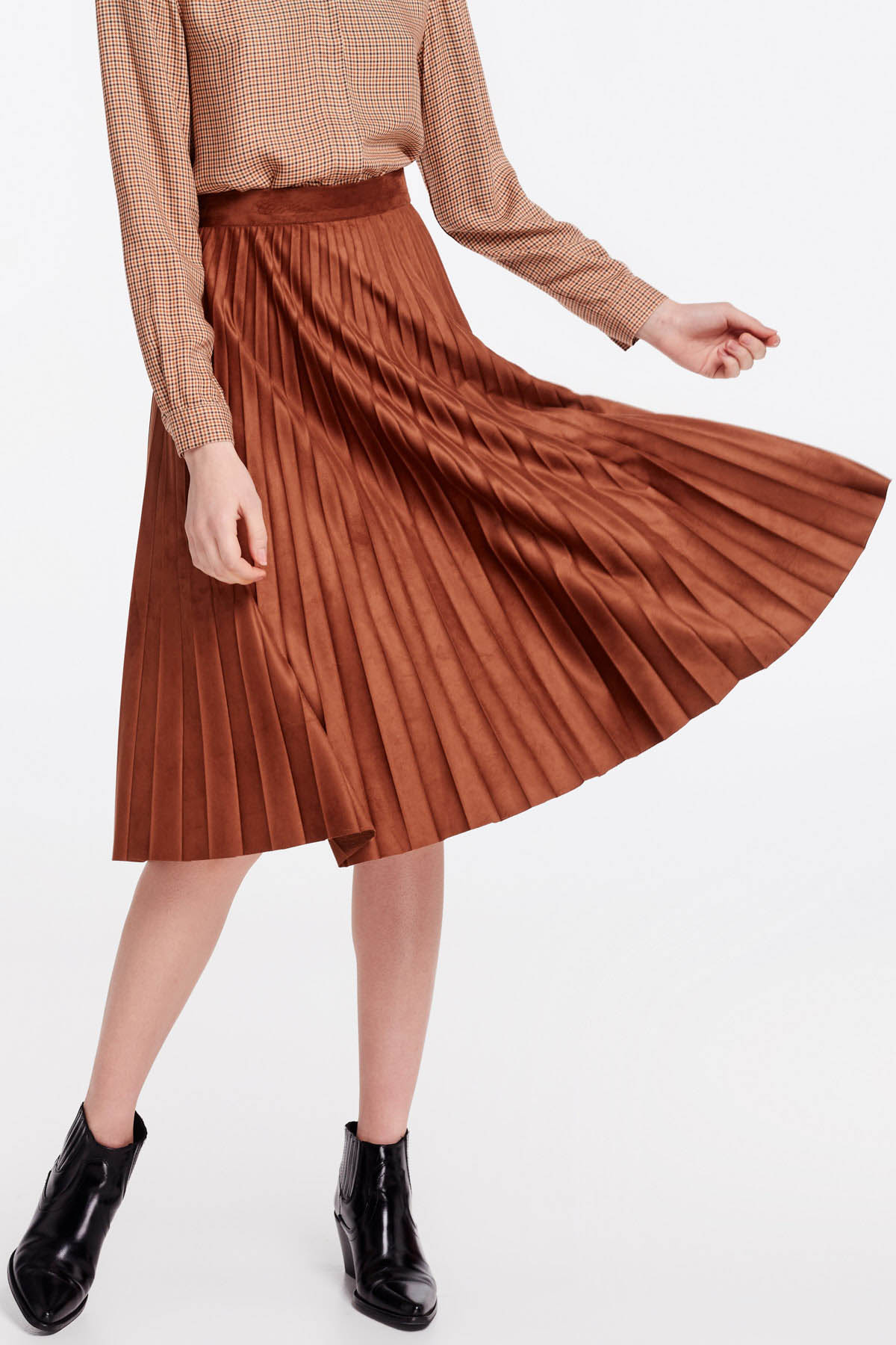 Brown suede pleated skirt, photo 2