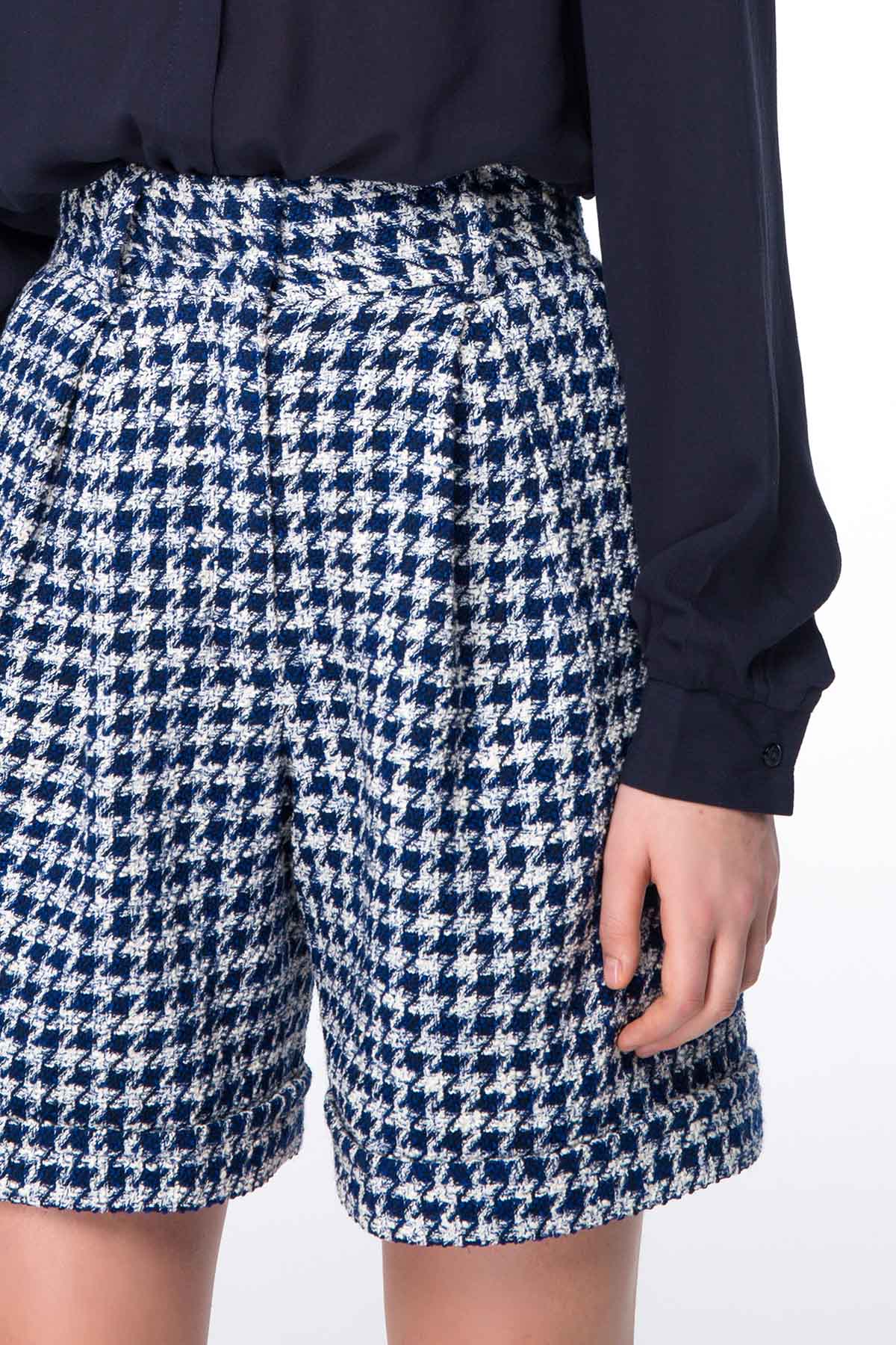 Shorts with blue&white houndstooth print, photo 4