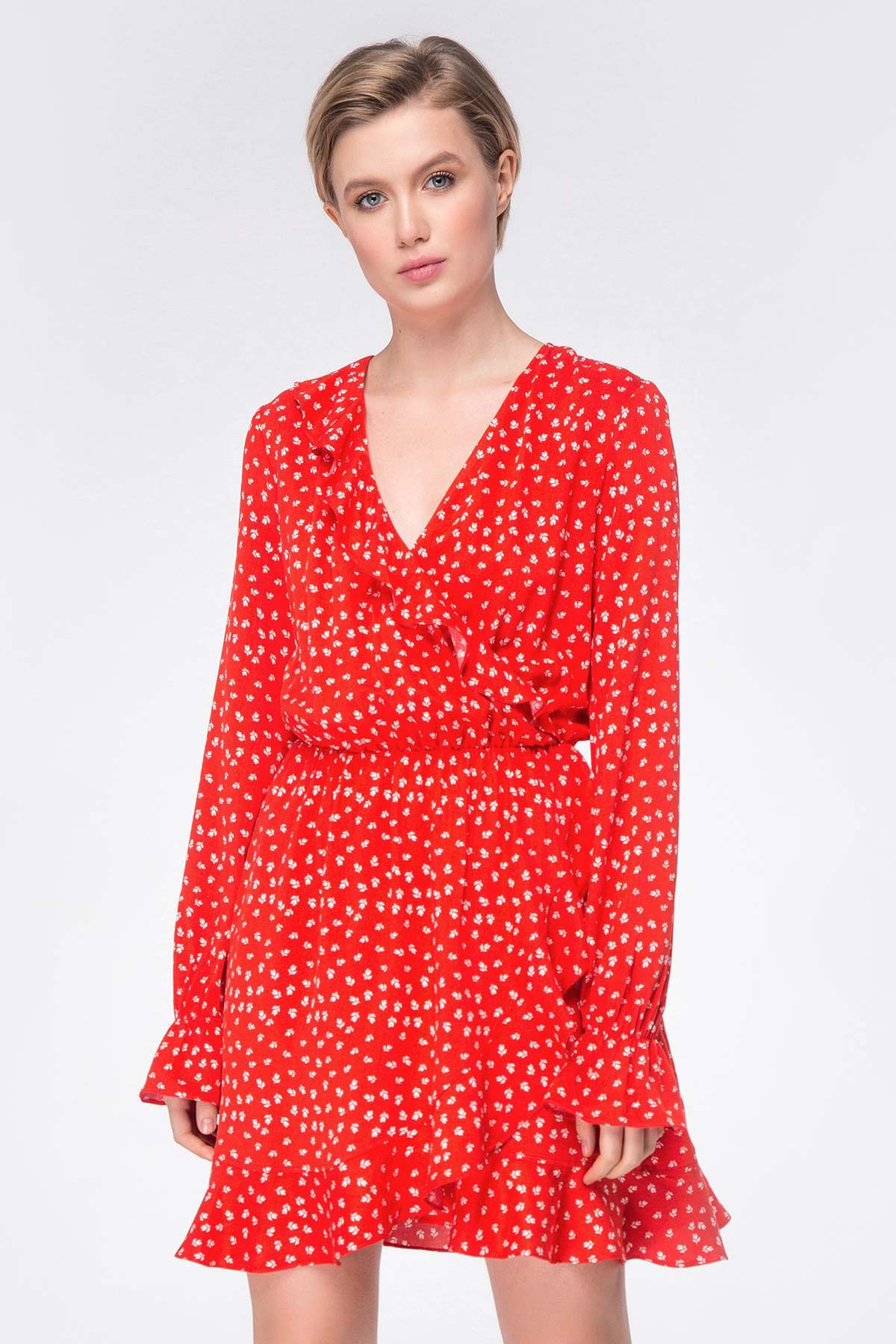 Red dress with flounces and floral print, photo 2