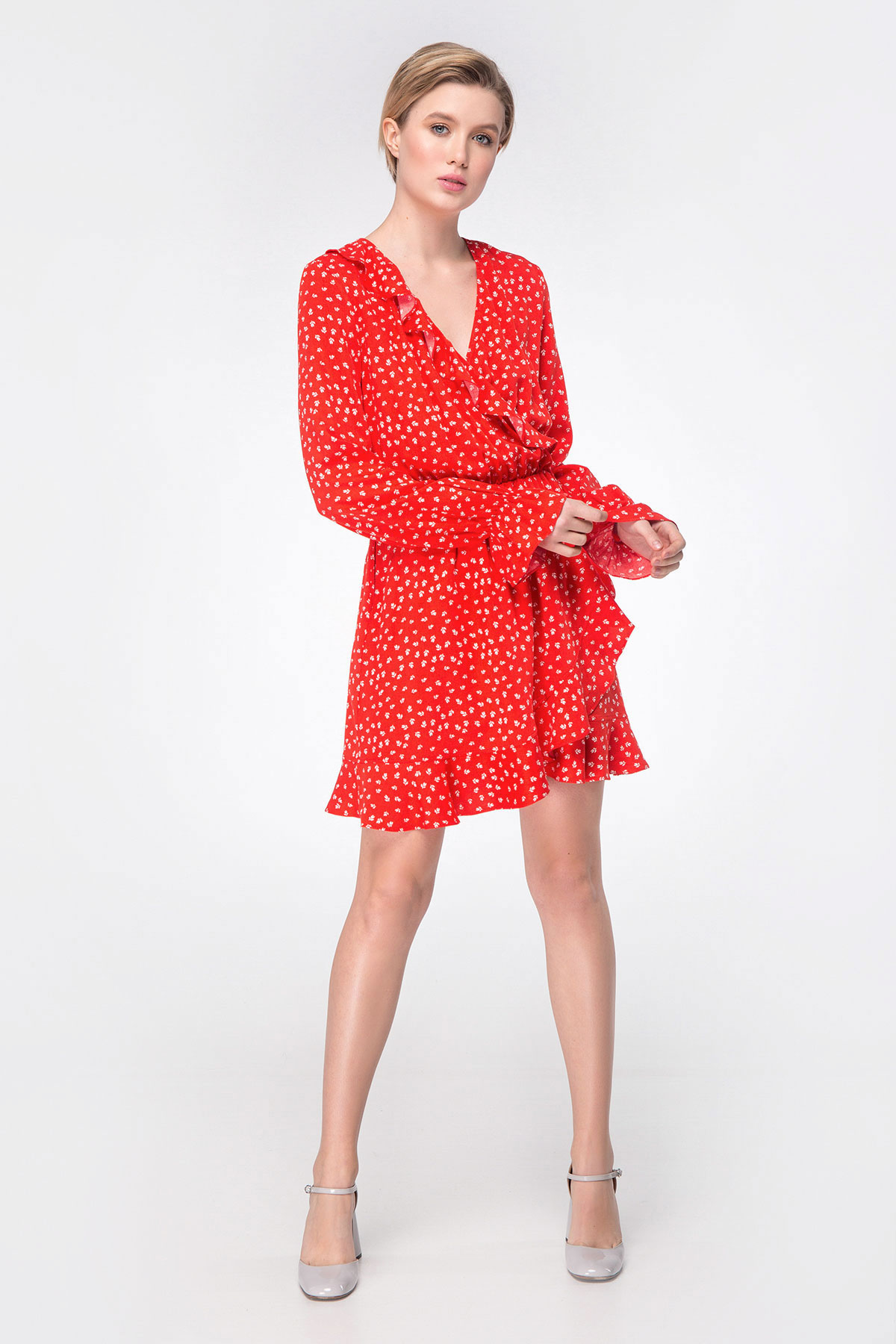 Red dress with flounces and floral print, photo 3