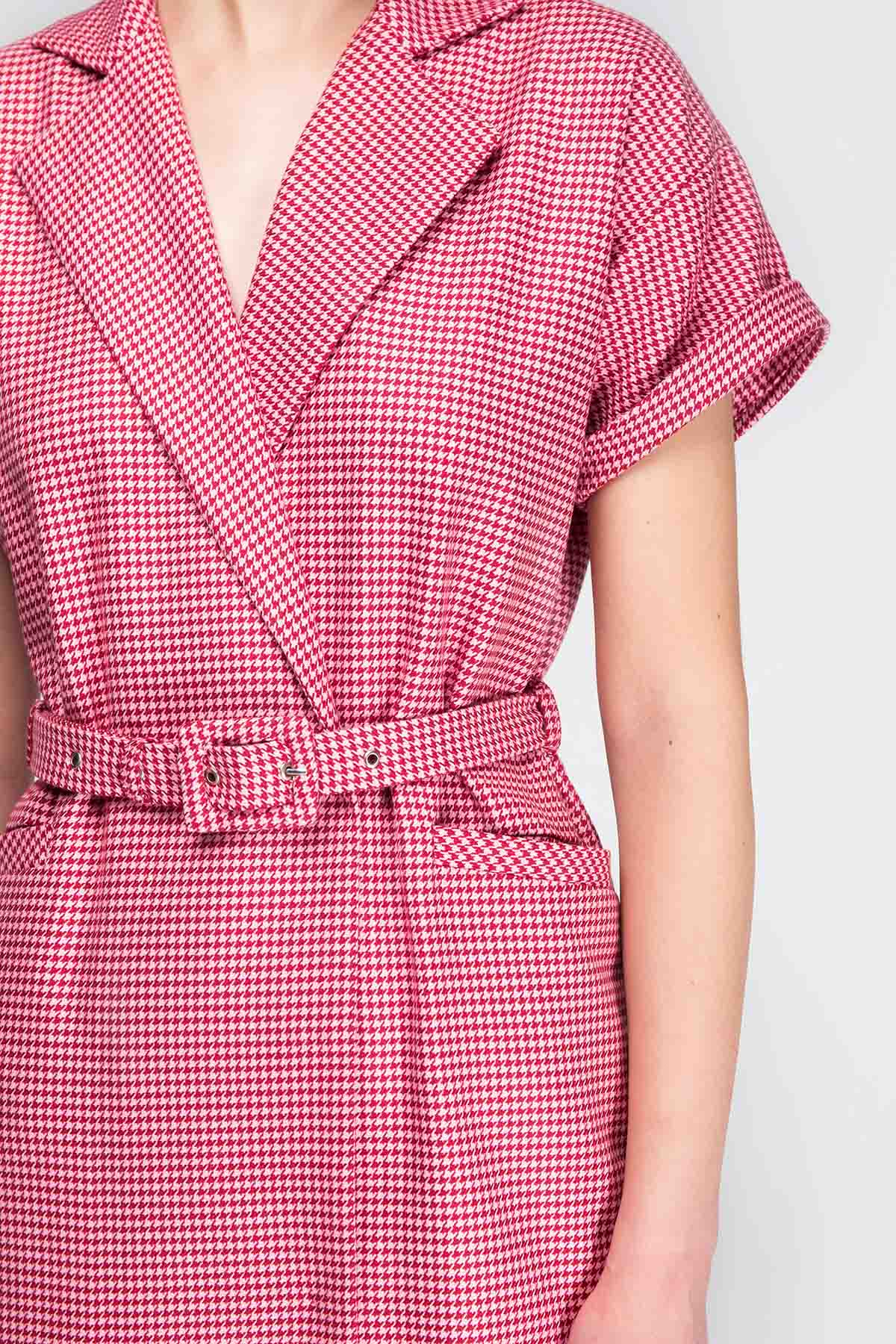 Pink-red houndstooth wrap dress with a waist, photo 5