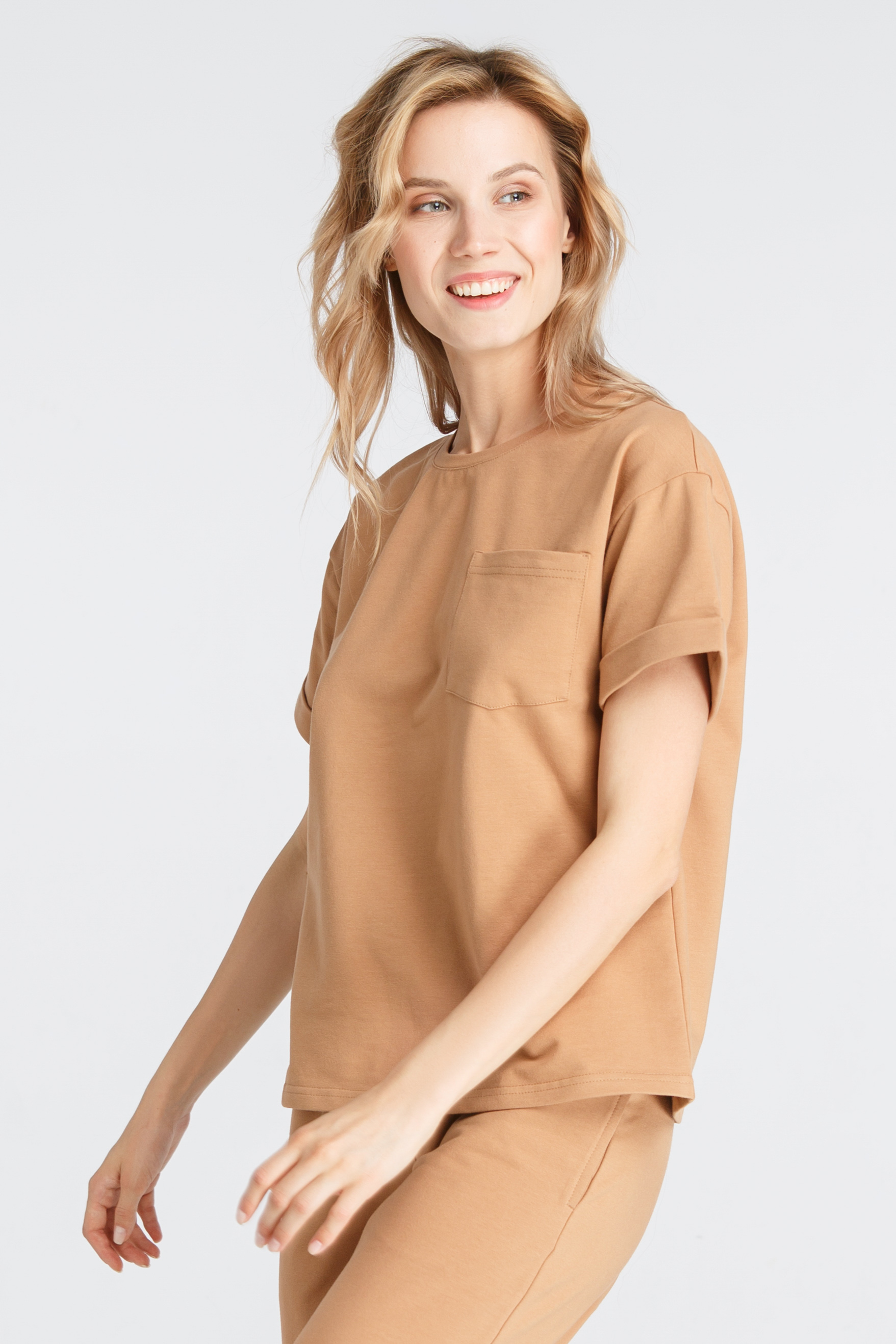 T-shirt with pocket and camel color , photo 5