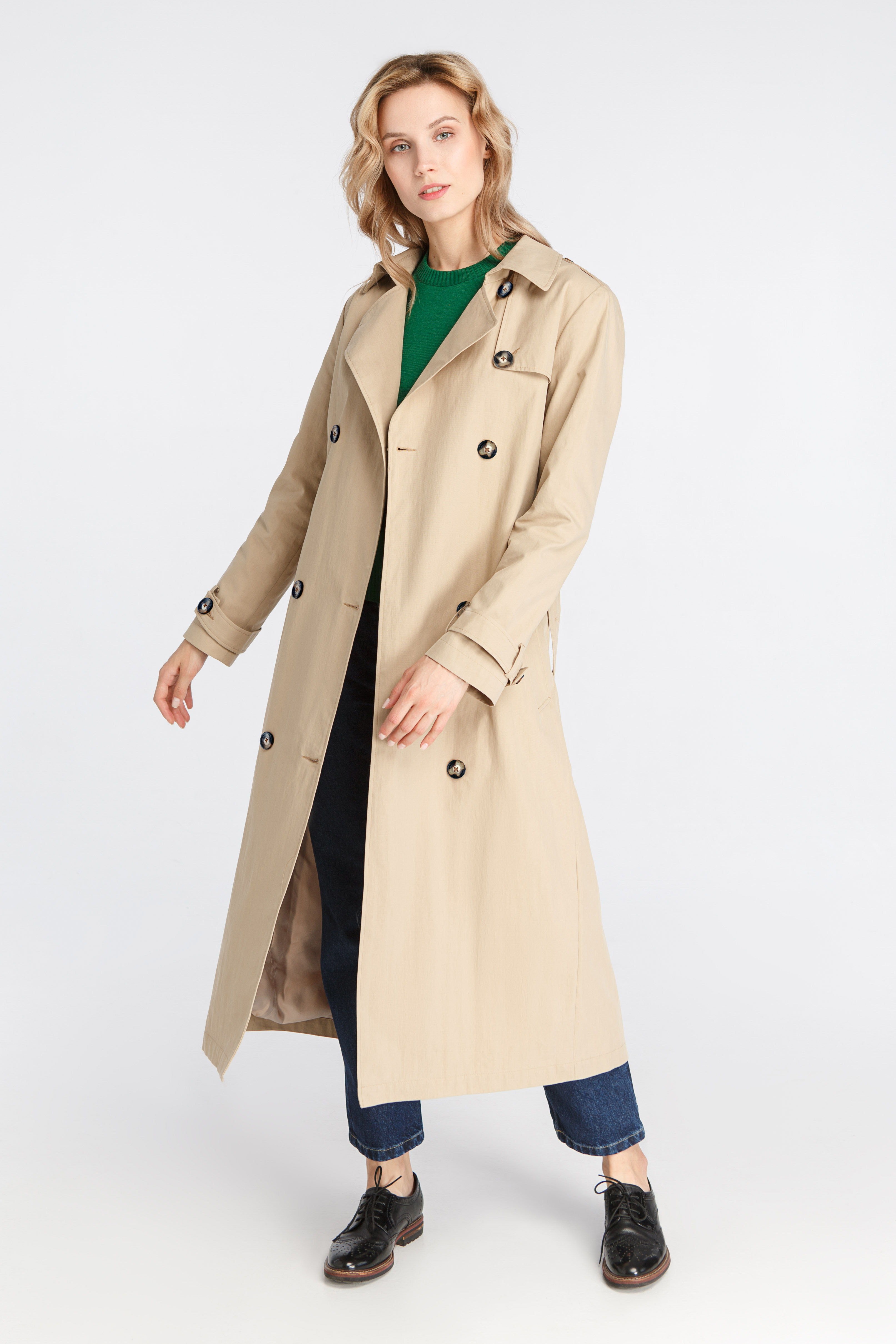 Beige trench with horn buttons, photo 2