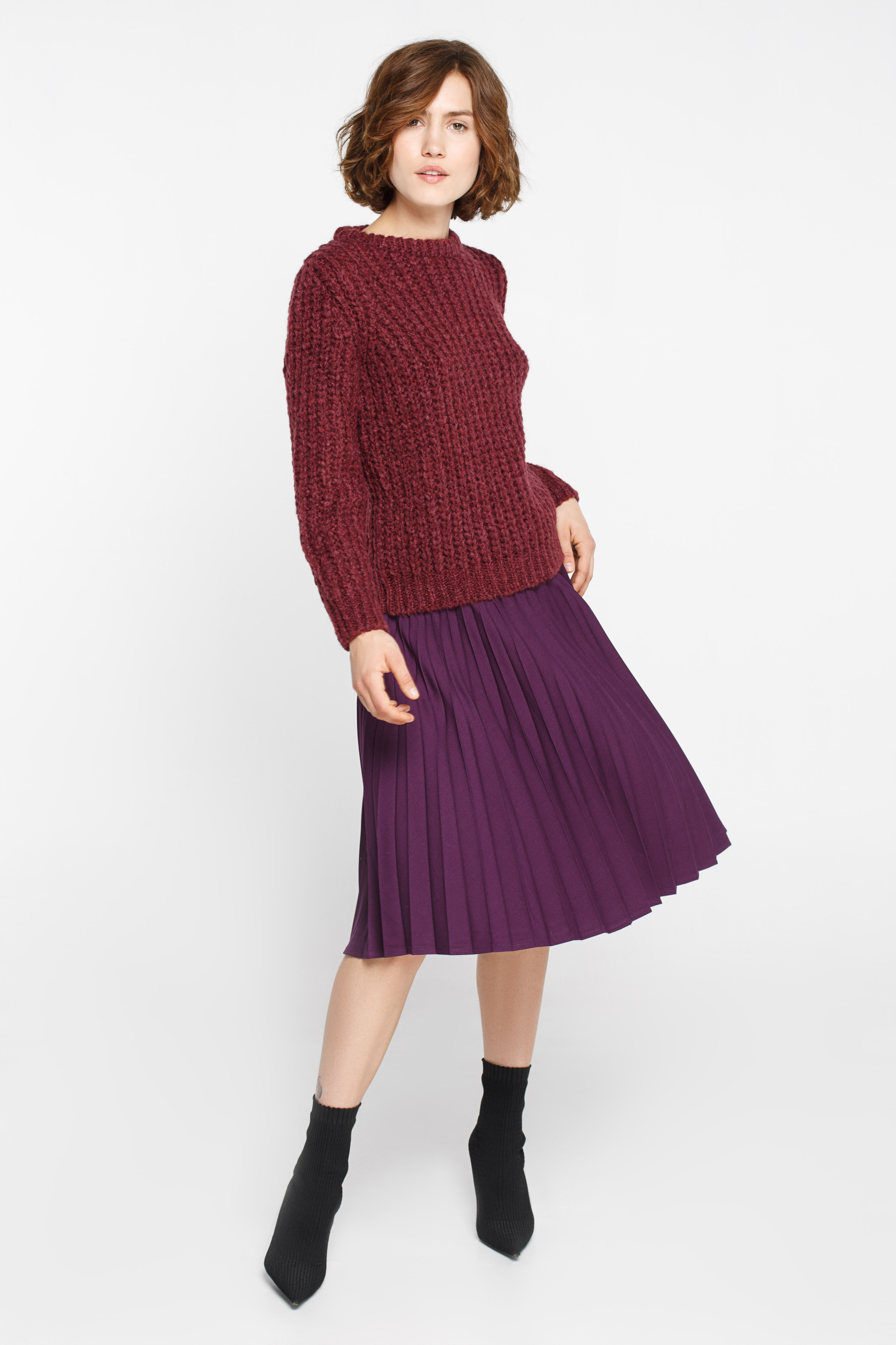 Purple pleated skirt below the knee, photo 2