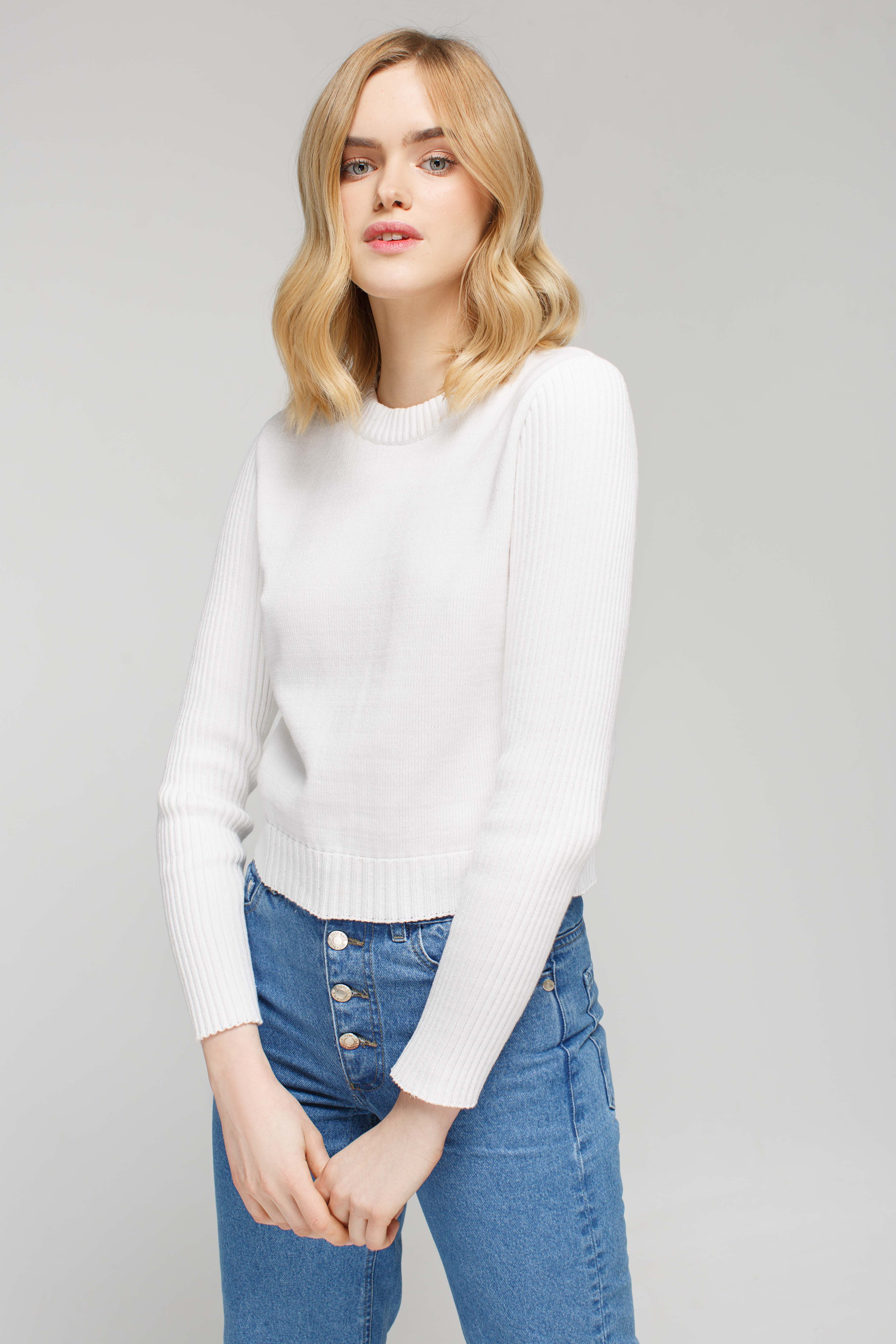 White sweater with cotton , photo 1