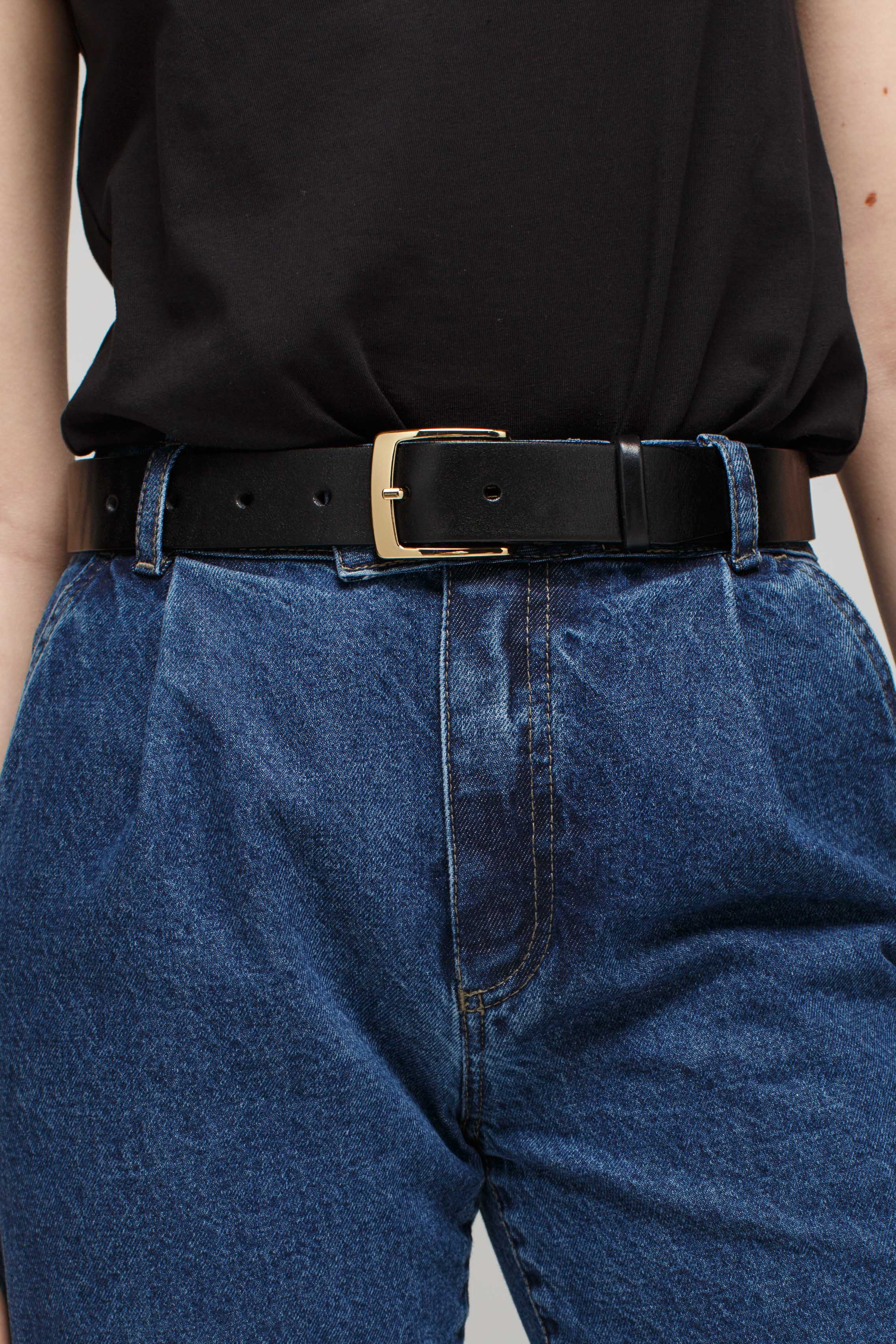 Black leather belt with square metal buckle, photo 1