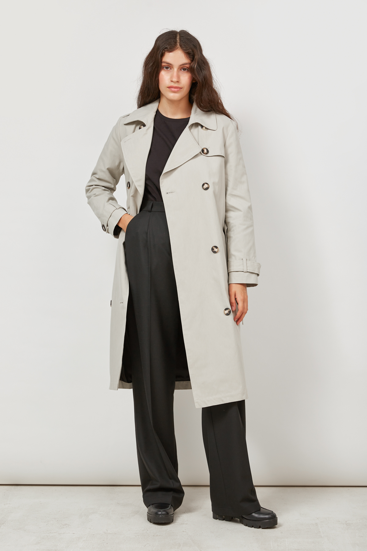 Grey trench coat below the knee with horn buttons , photo 2