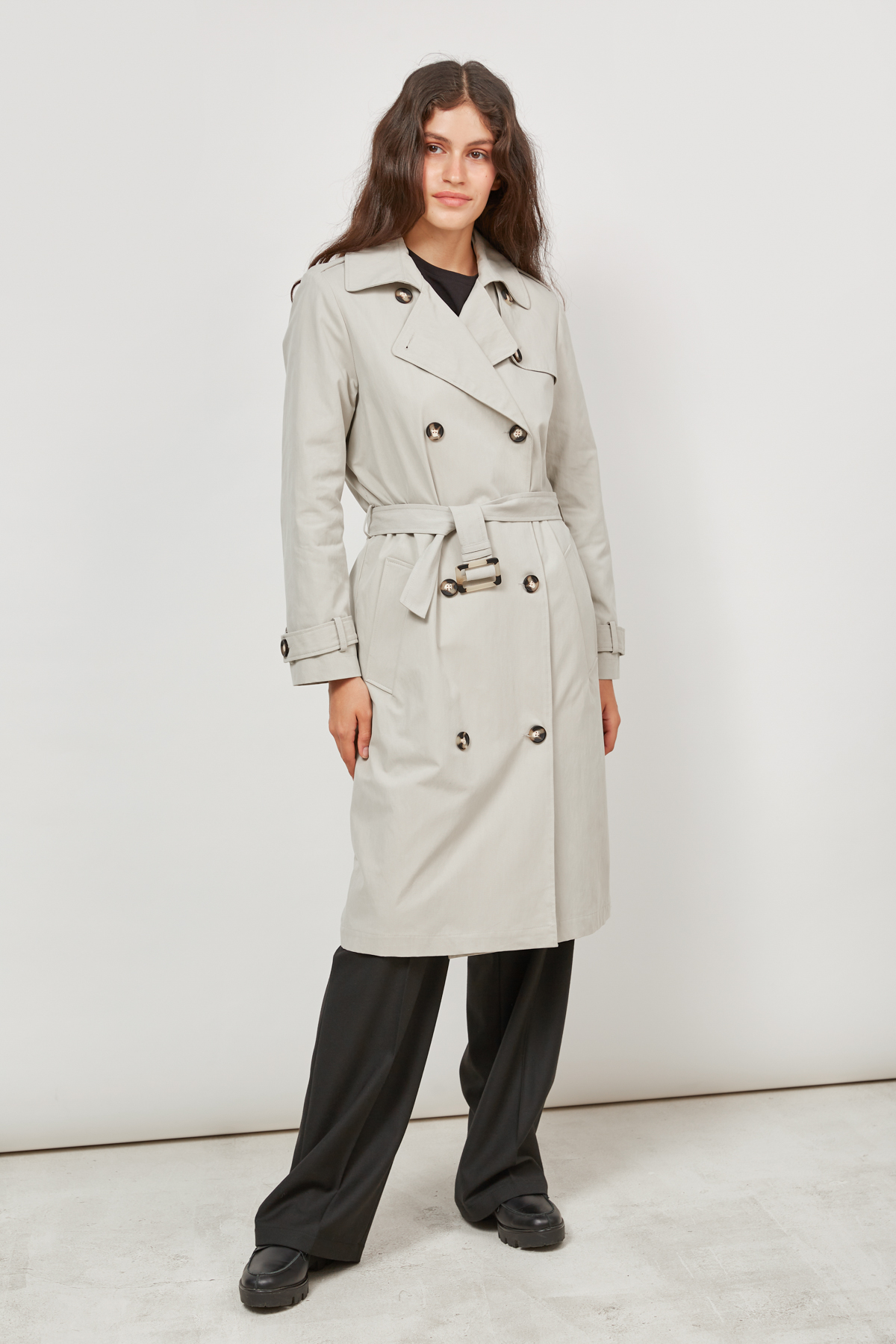 Grey trench coat below the knee with horn buttons , photo 3