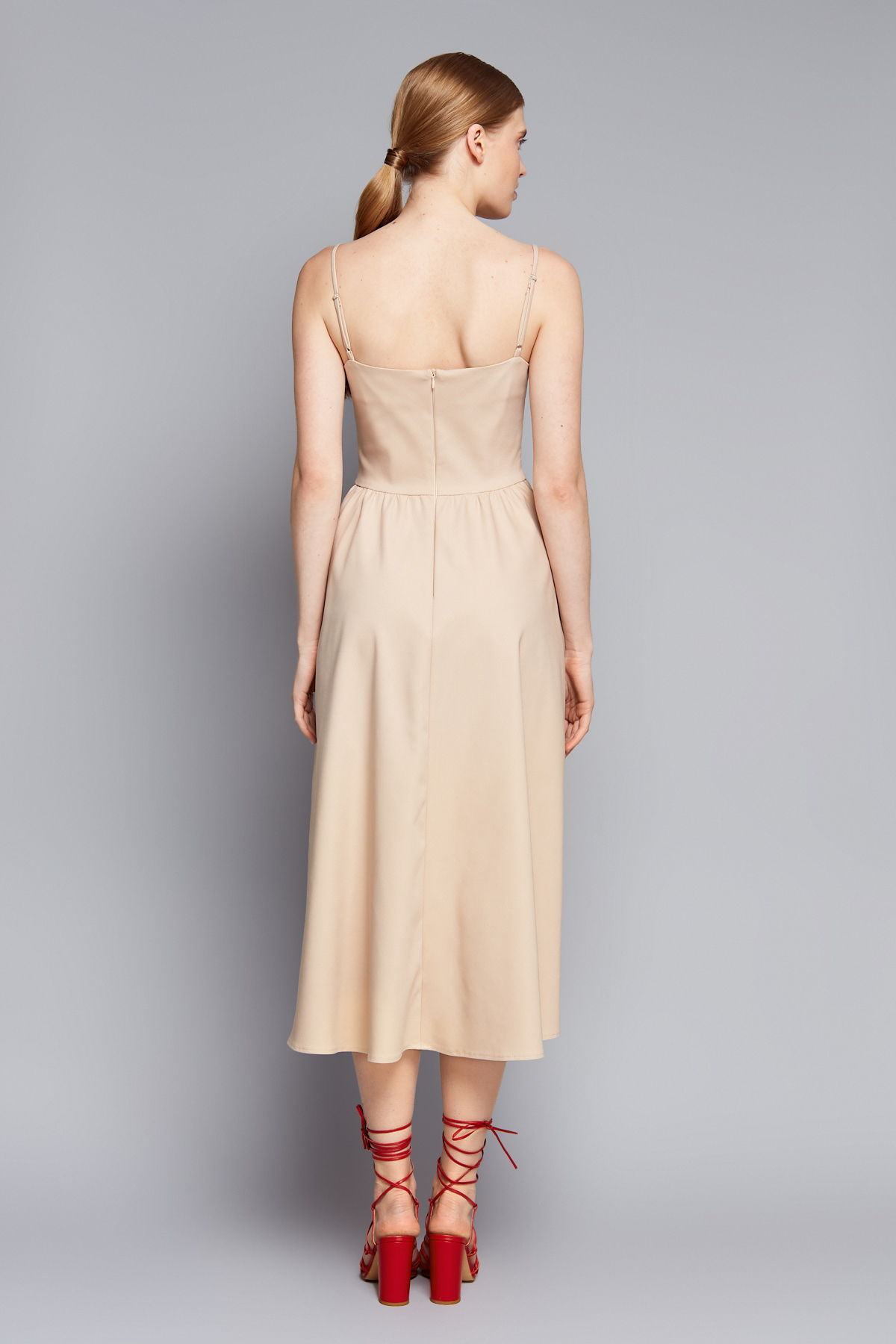 Beige fitted sundress on thin straps with buttons, photo 3