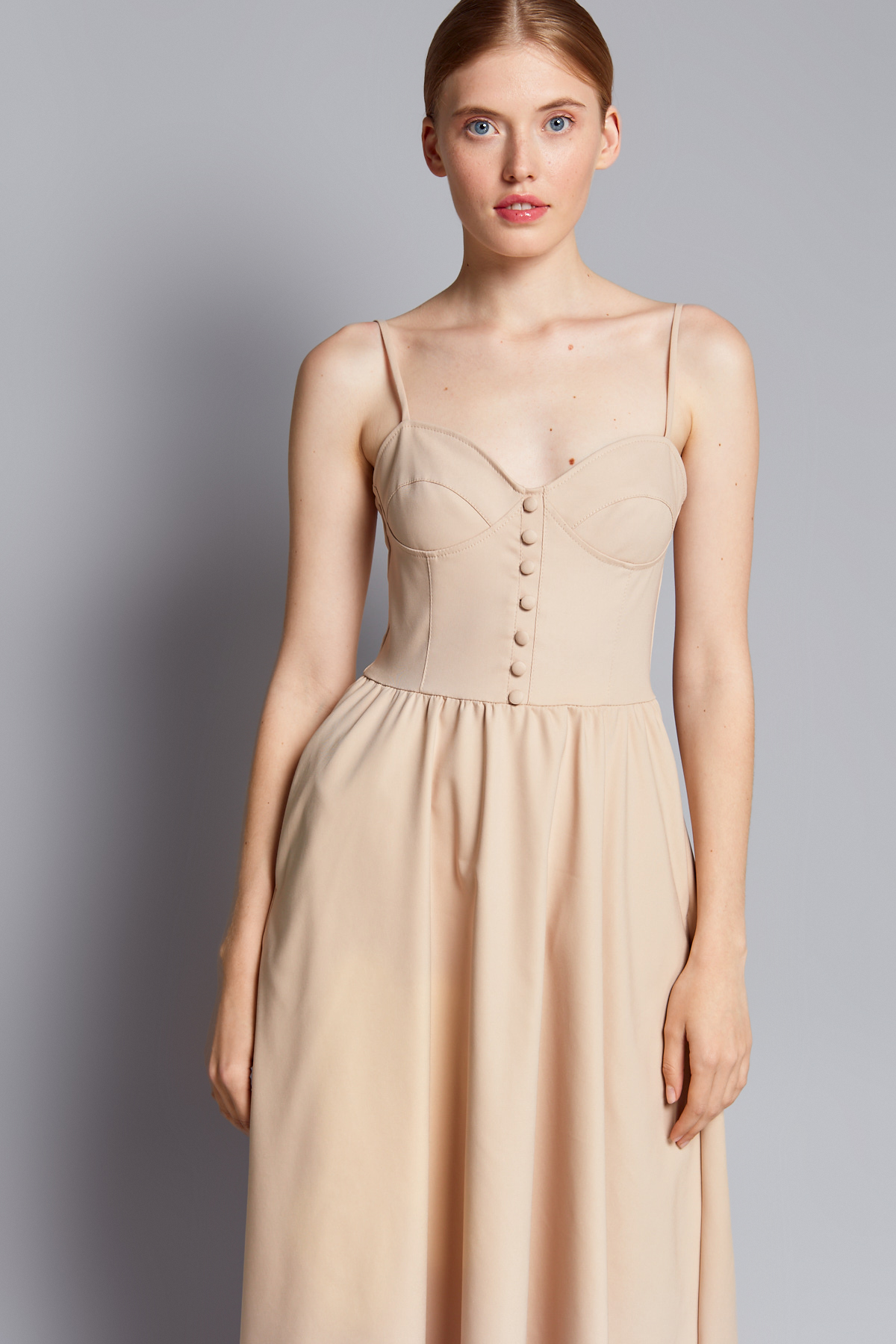 Beige fitted sundress on thin straps with buttons, photo 4