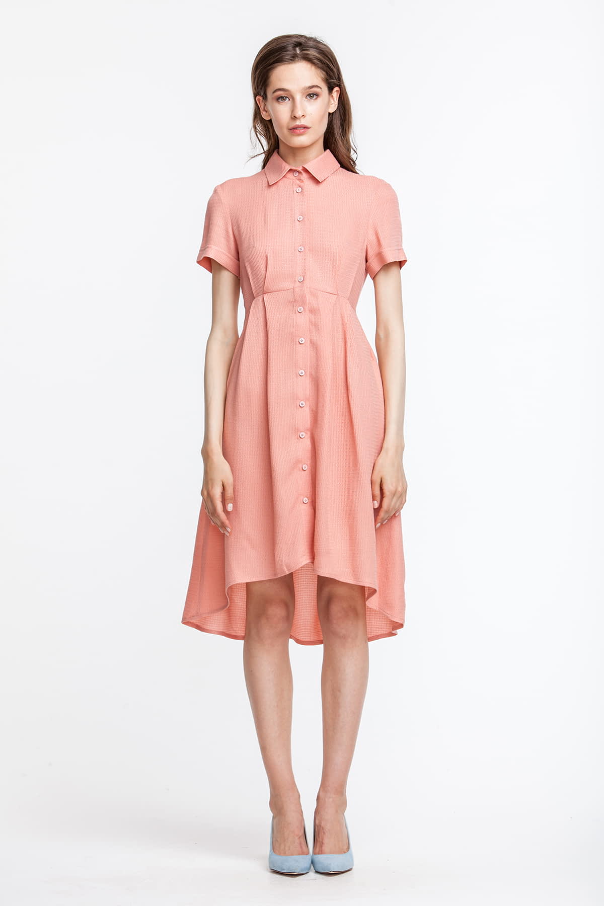Сукня персикового кольору, з сорочковим верхом, спідниця різної довжини, фото 1