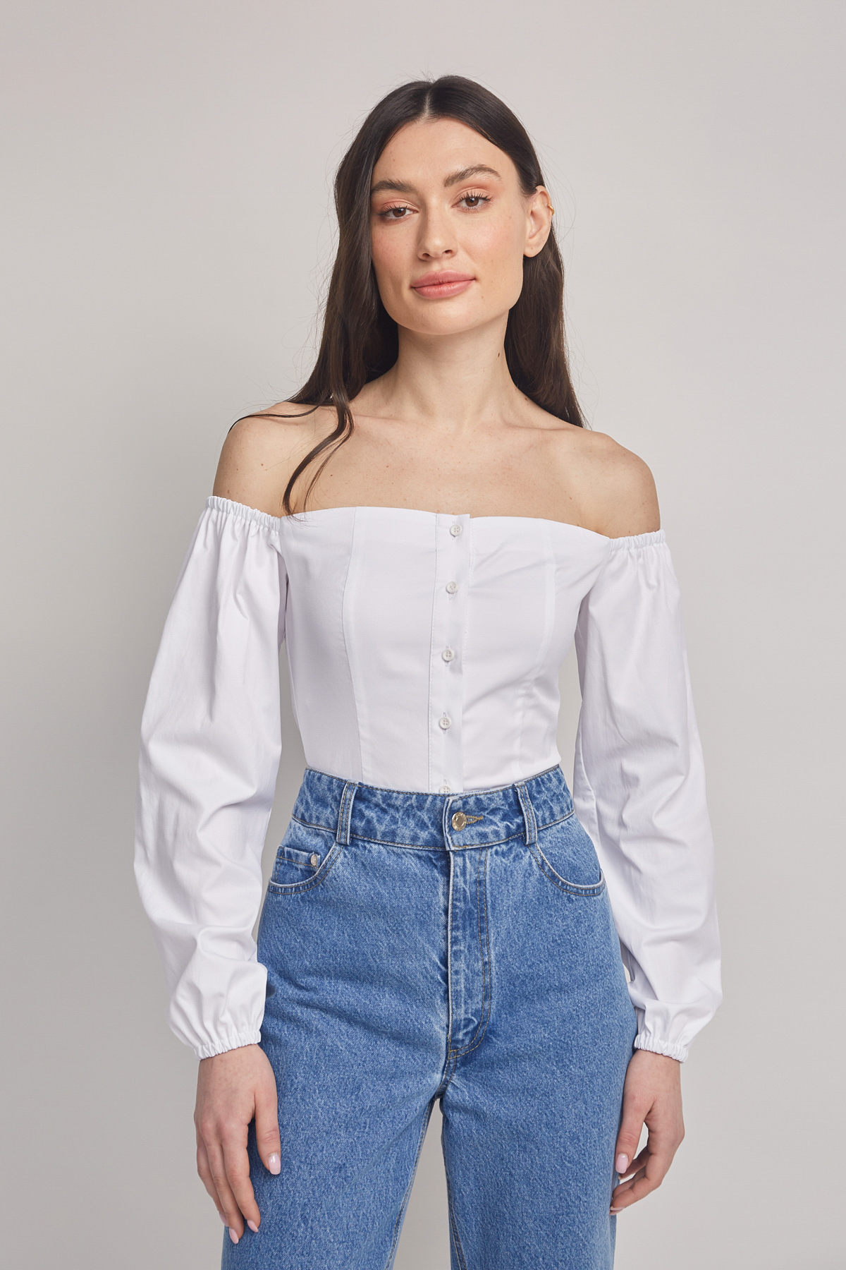 White shirt with open shoulders , photo 3