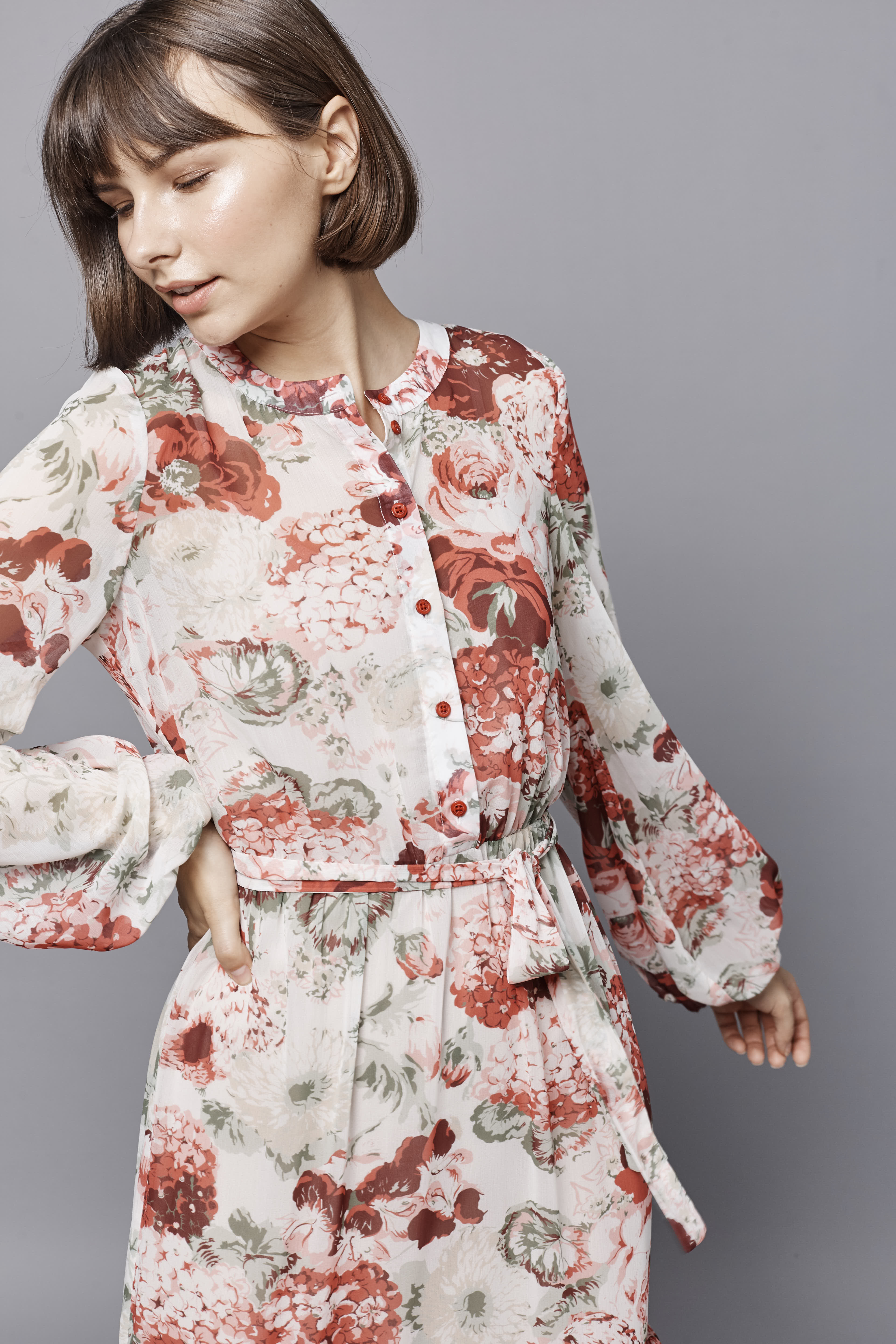 Midi dress with «red flowers» print with buttons, photo 6