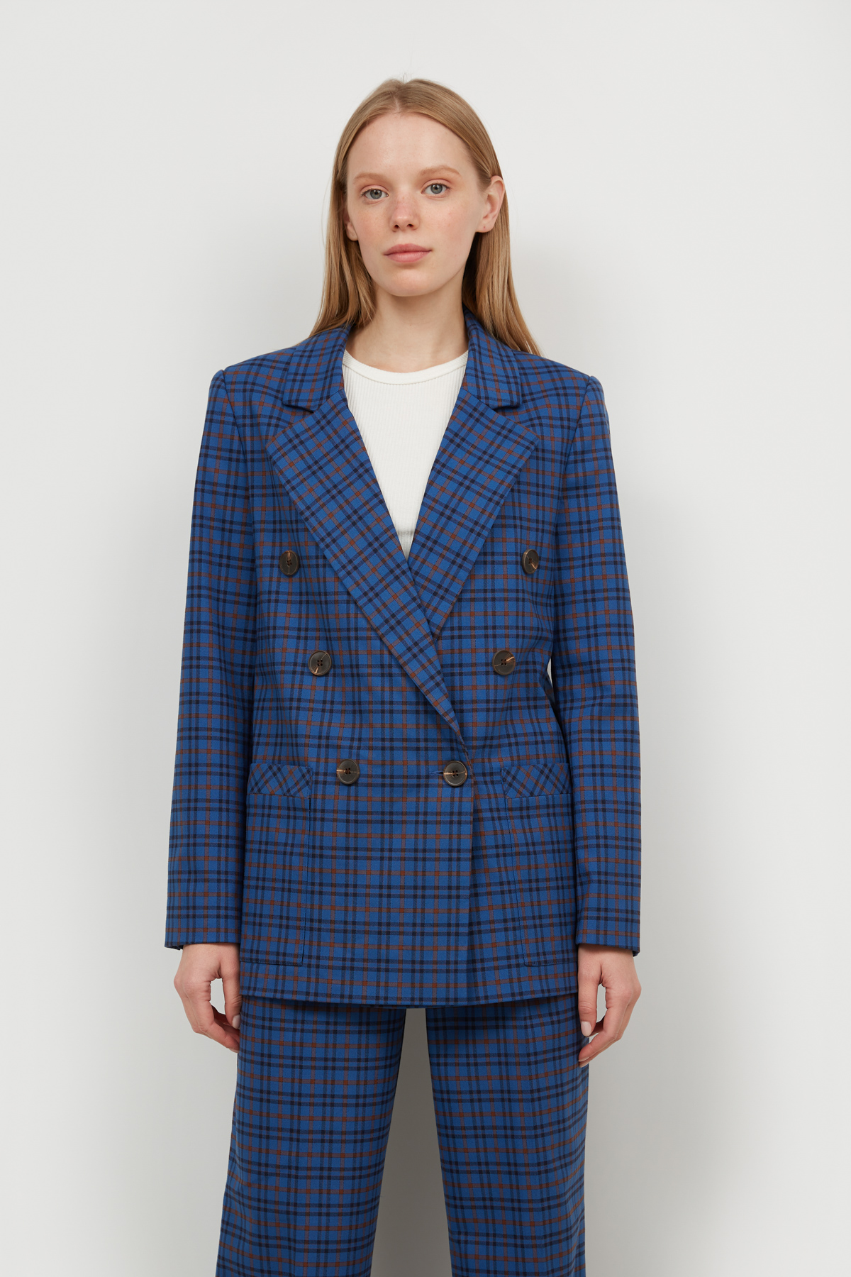 Blue checkered jacket, photo 1
