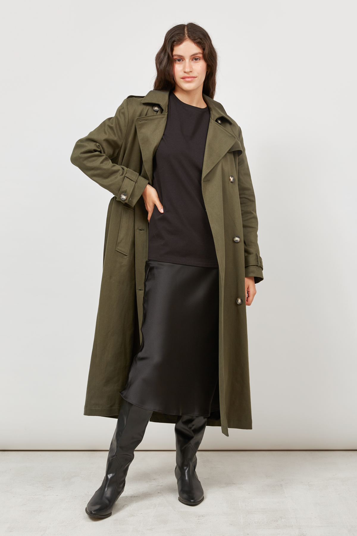 Khaki midi trench coat with horn buttons , photo 2