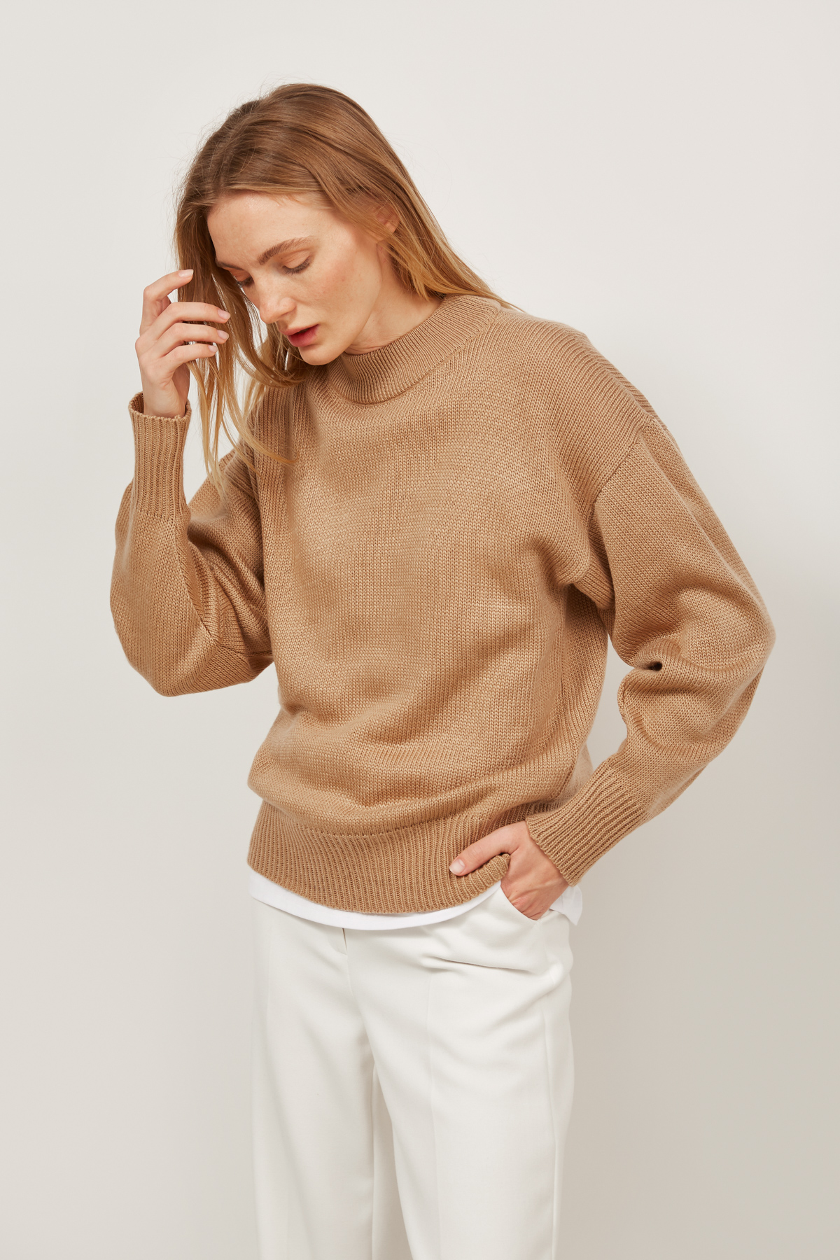 Beige knit sweater, photo 3