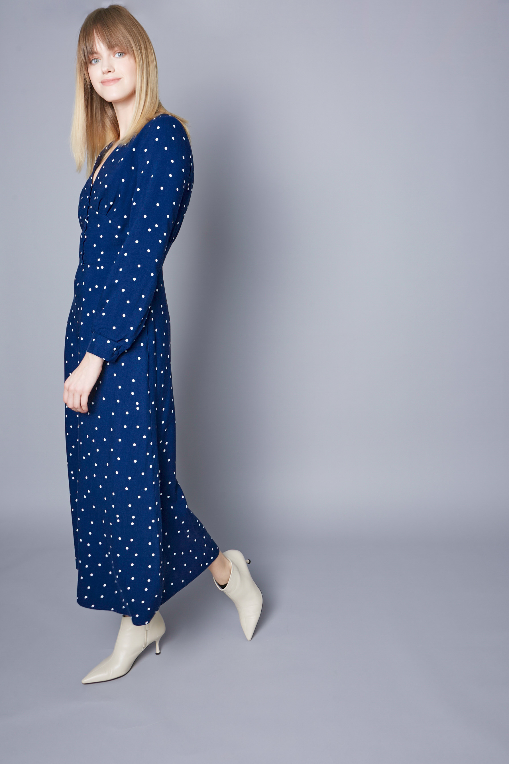 Blue viscose midi dress with white polka dots with V-neck, photo 3