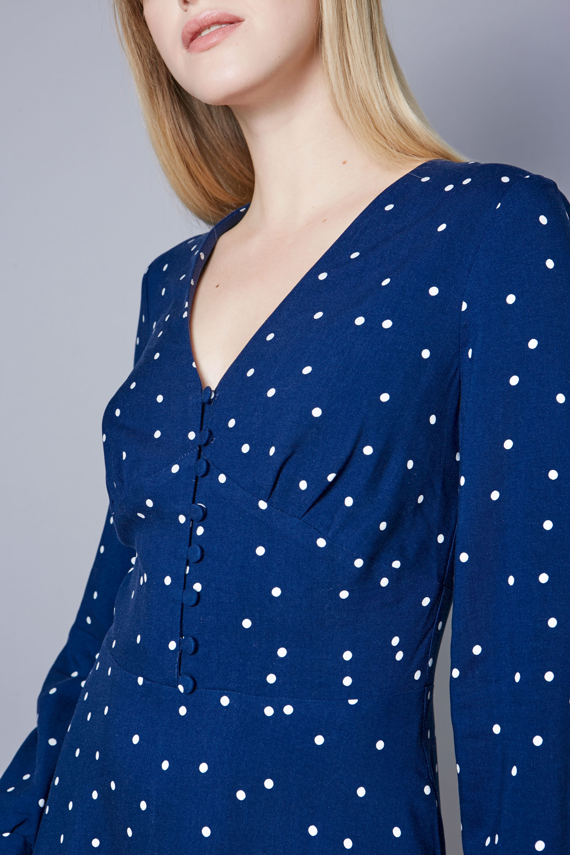 Blue viscose midi dress with white polka dots with V-neck, photo 4