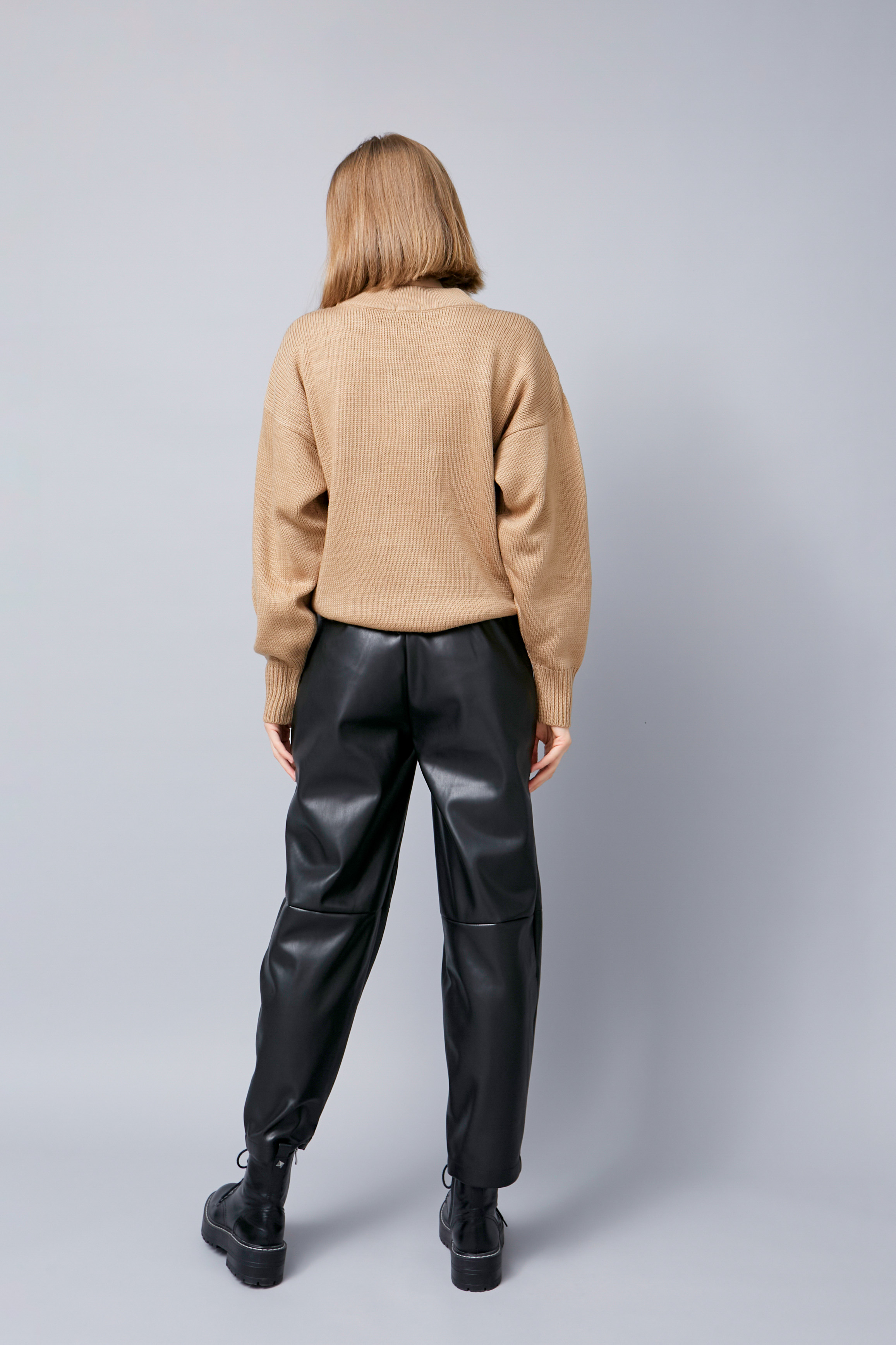 Black faux leather pants, photo 4