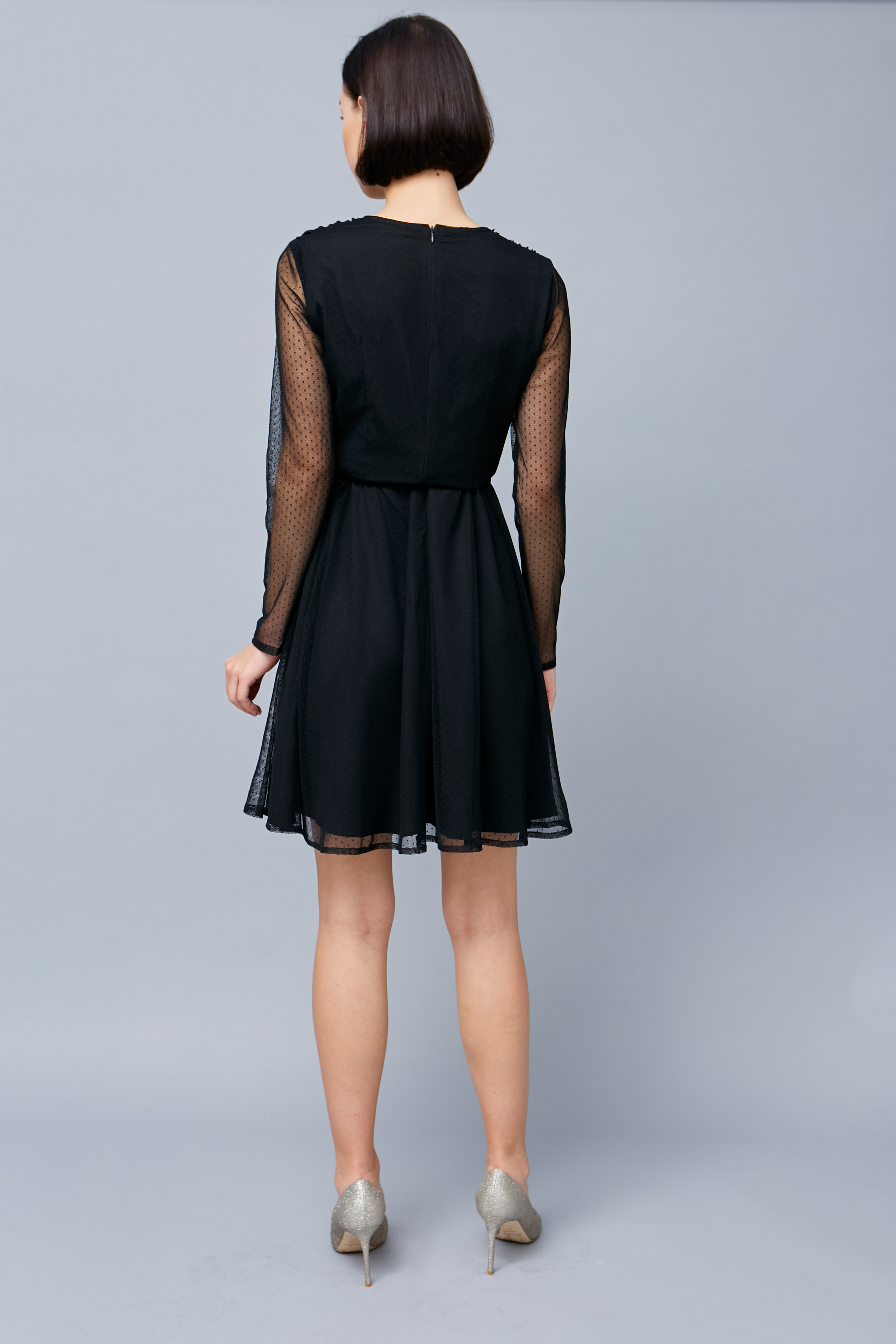 Коротка чорна сукня з сітки в точку з V-подібним вирізом, фото 3
