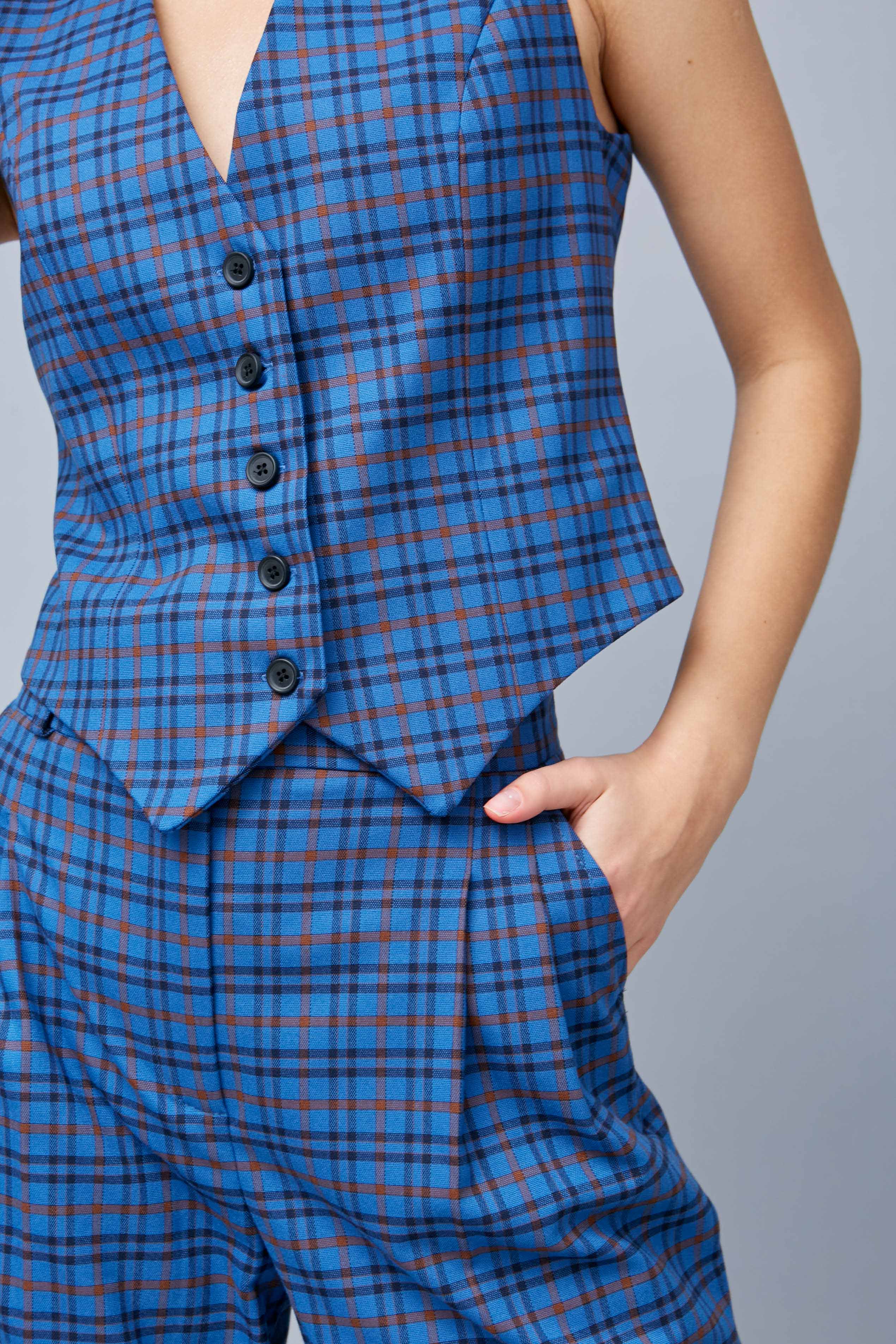 Vest with buttons in blue check, photo 4